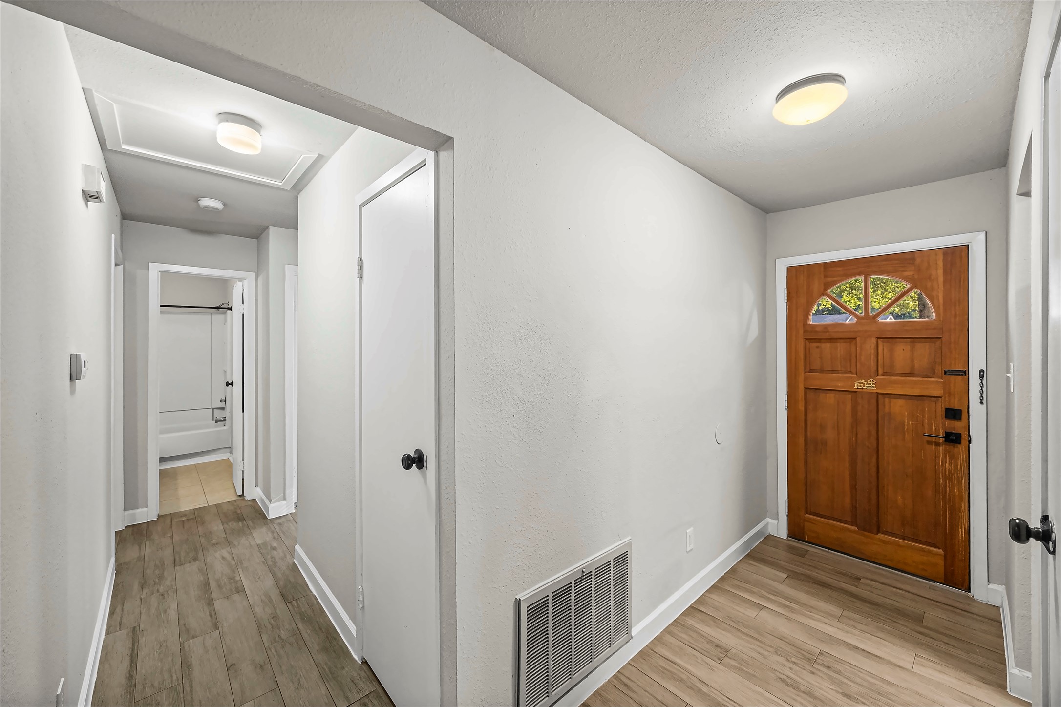 1 E Wavy Oak Circle Property Photo 5