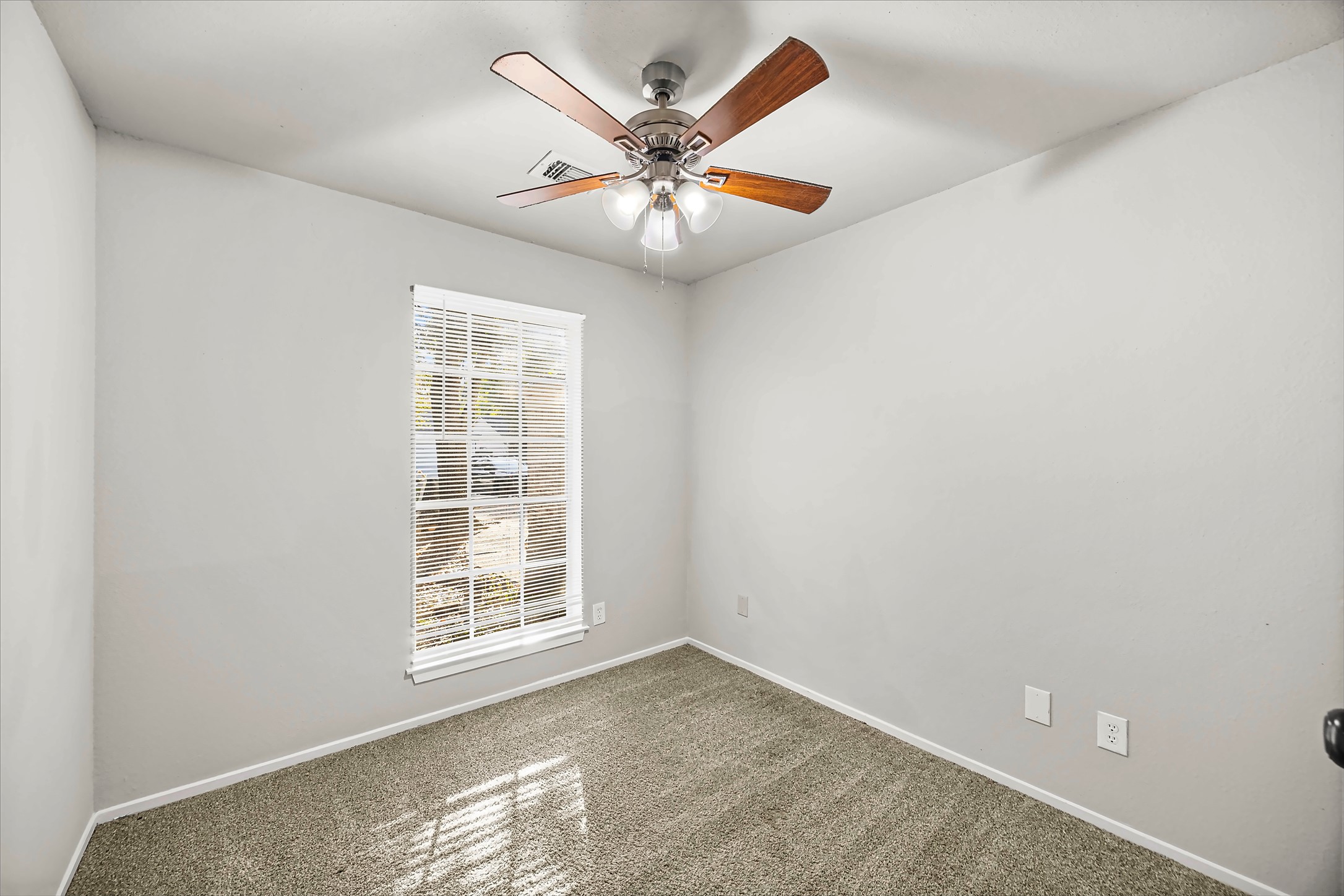1 E Wavy Oak Circle Property Photo 16