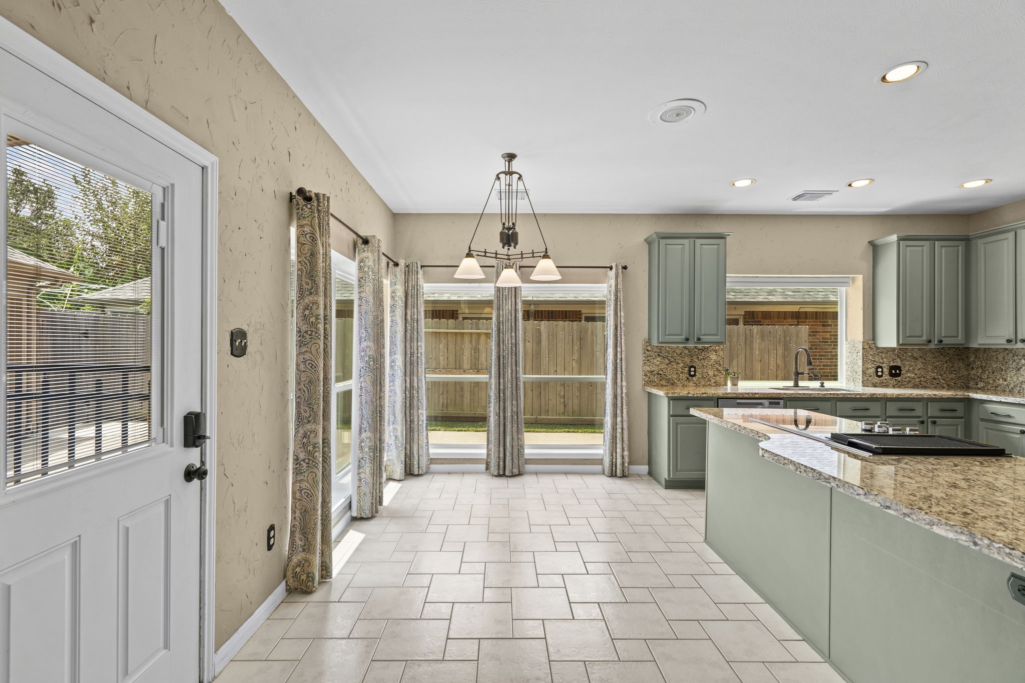2210 Bay Haven Way Property Photo 11