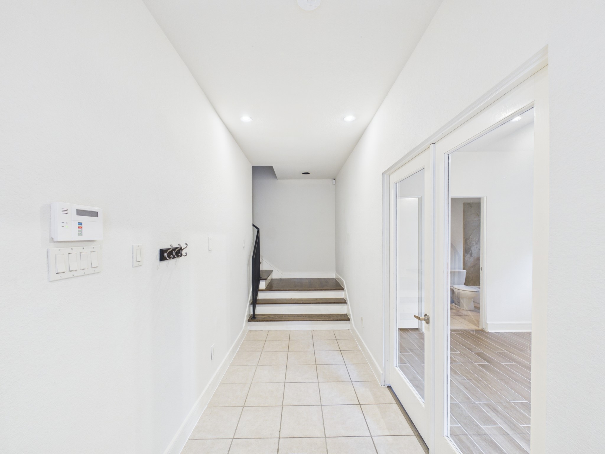 5425 Floyd Street Property Photo 2