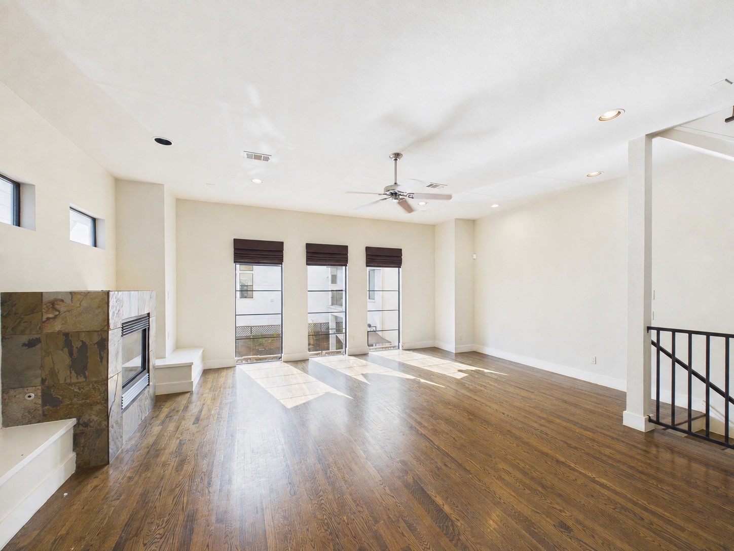 5425 Floyd Street Property Photo 6