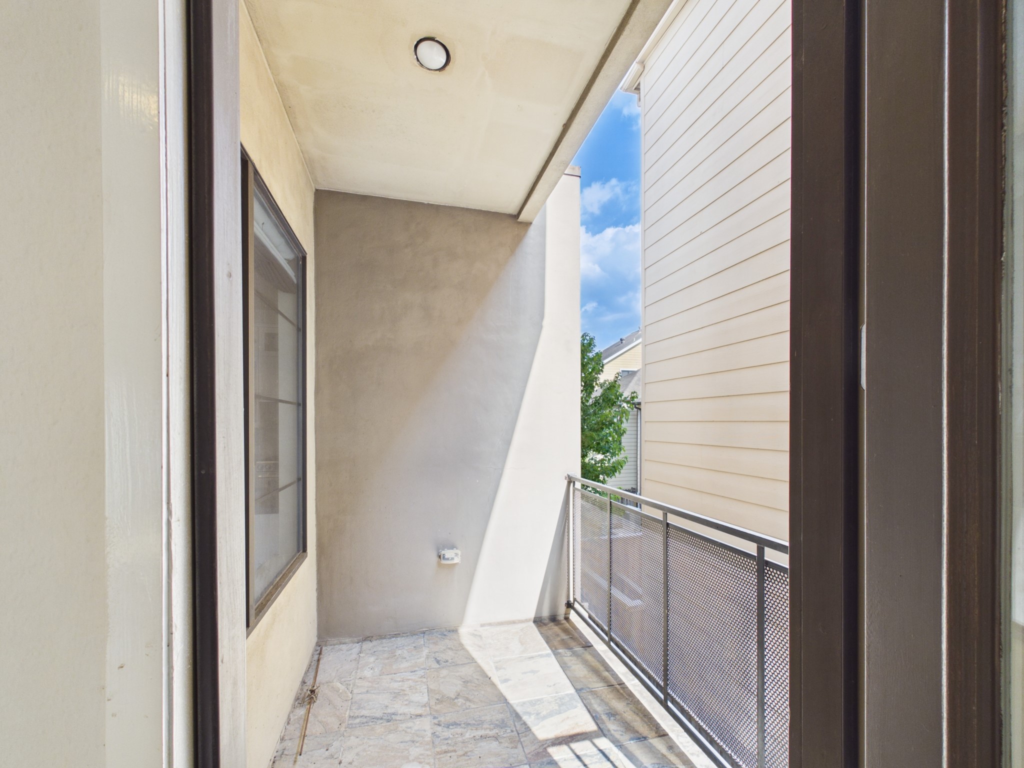 5425 Floyd Street Property Photo 7