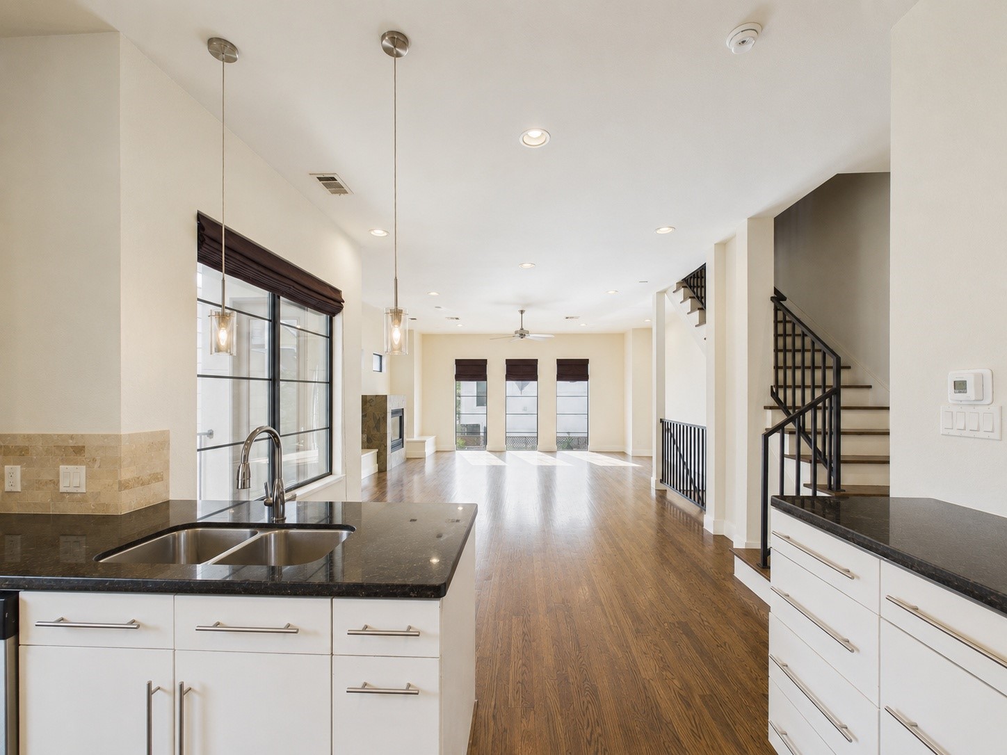 5425 Floyd Street Property Photo 10