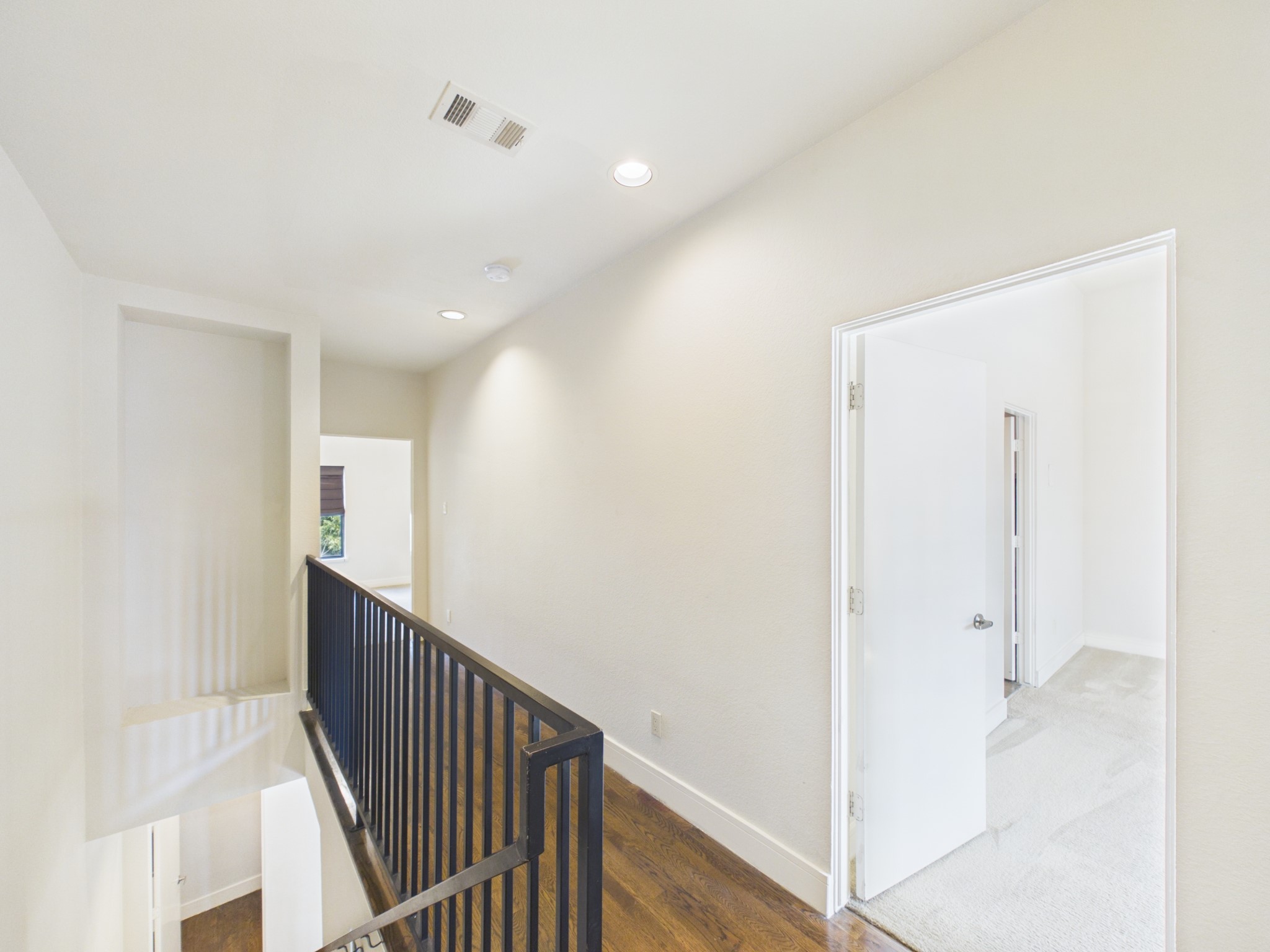 5425 Floyd Street Property Photo 12