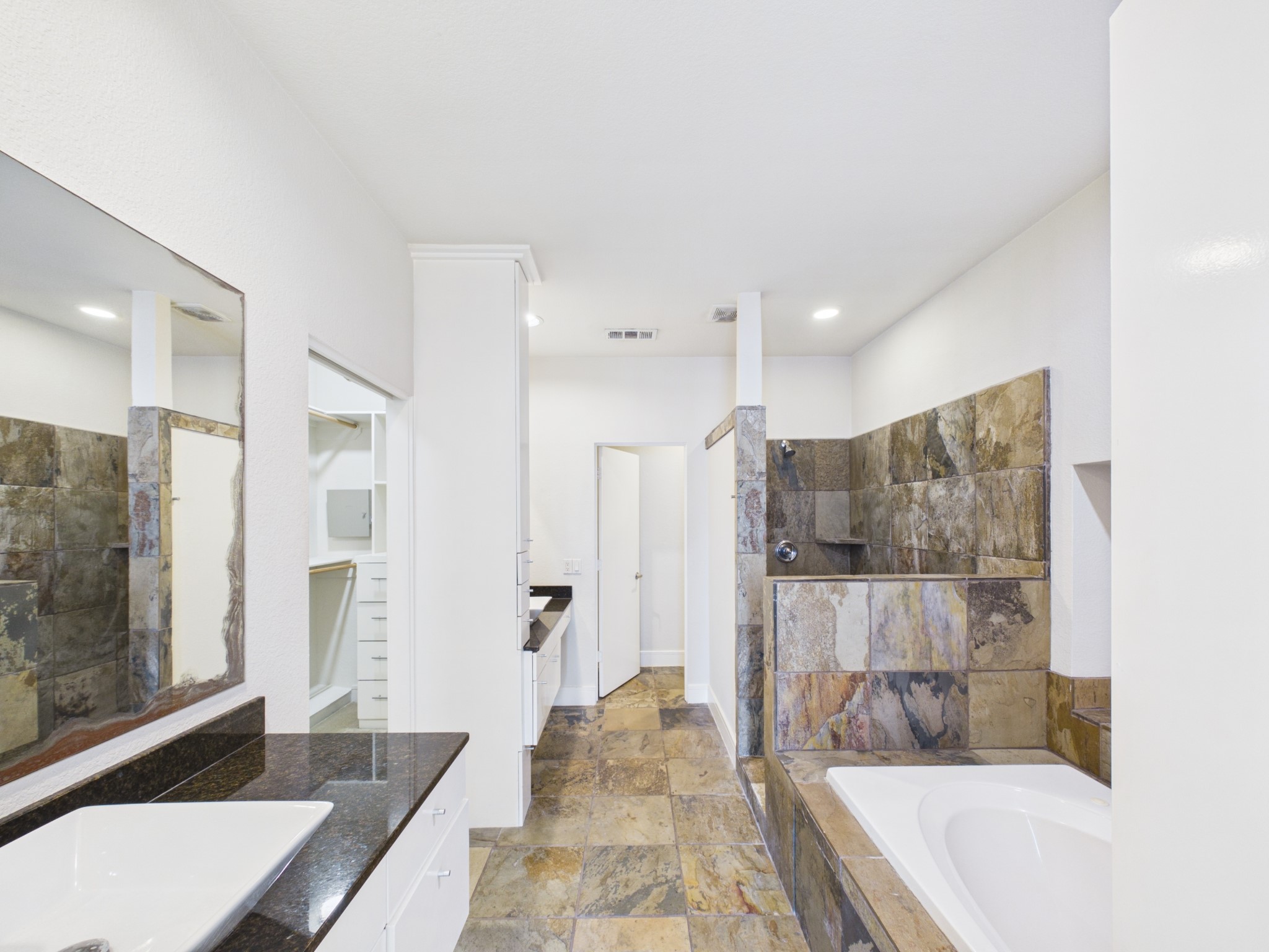 5425 Floyd Street Property Photo 17