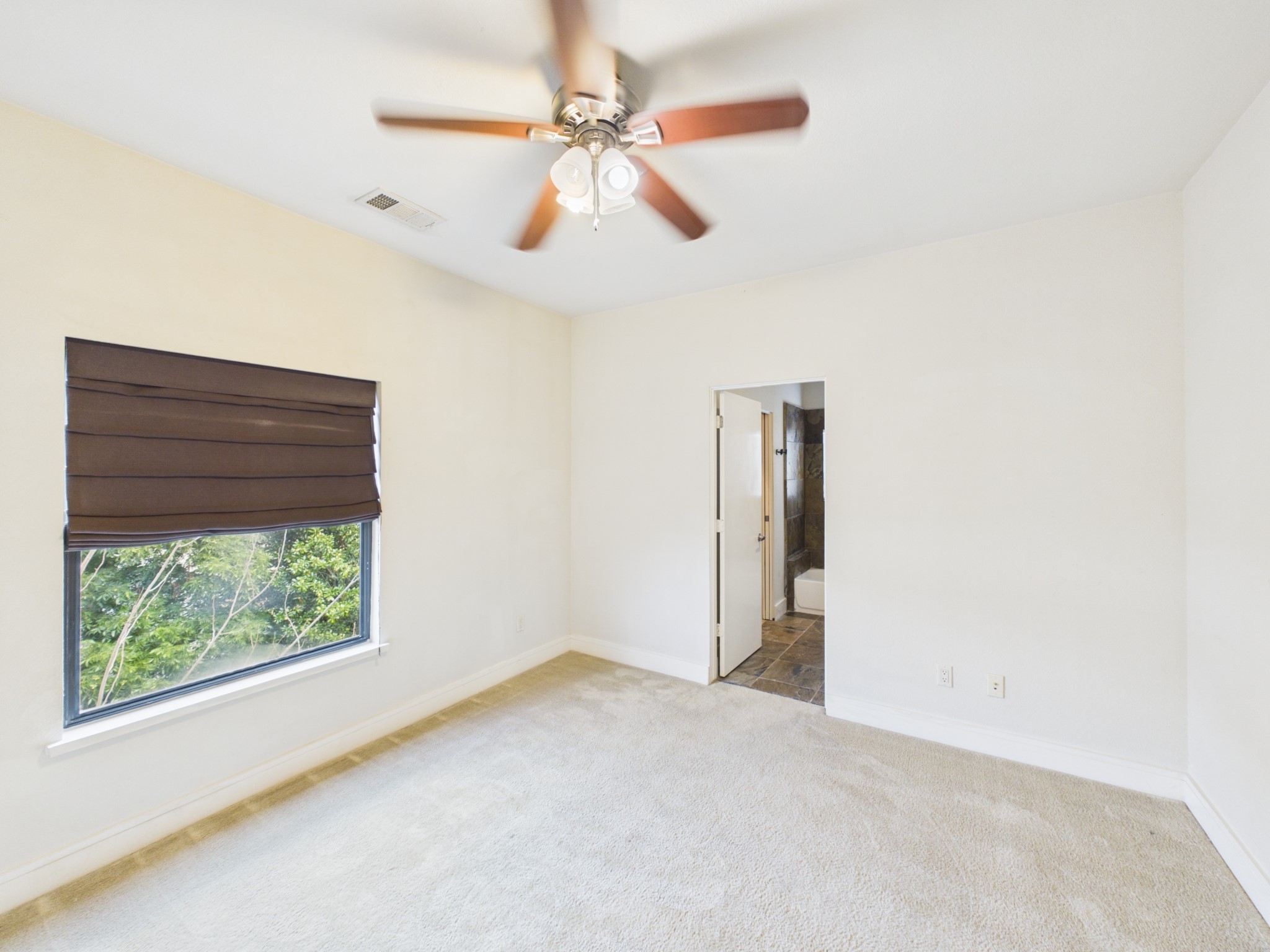 5425 Floyd Street Property Photo 24