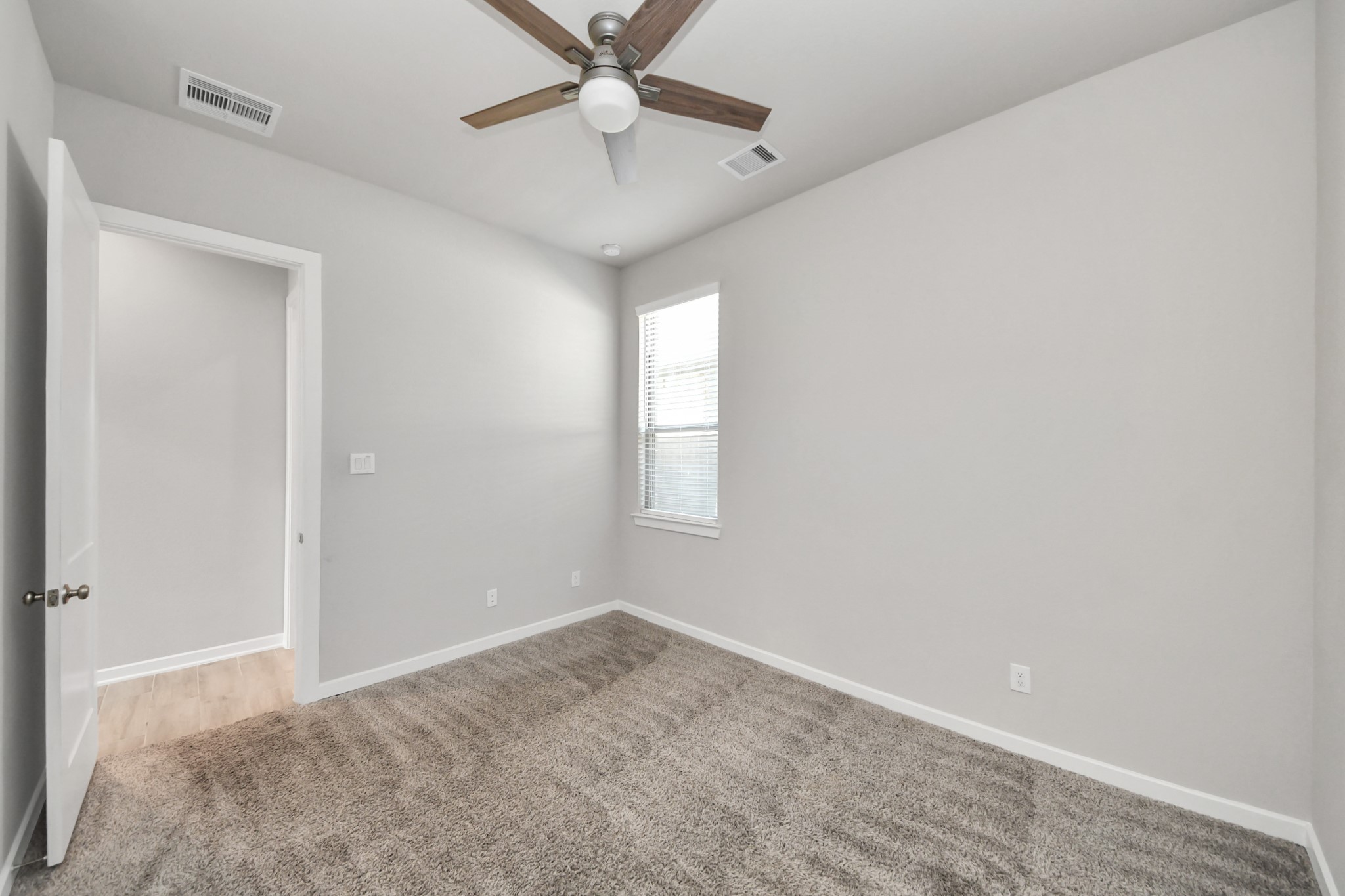 1919 Meadow Trail Drive Property Photo 28