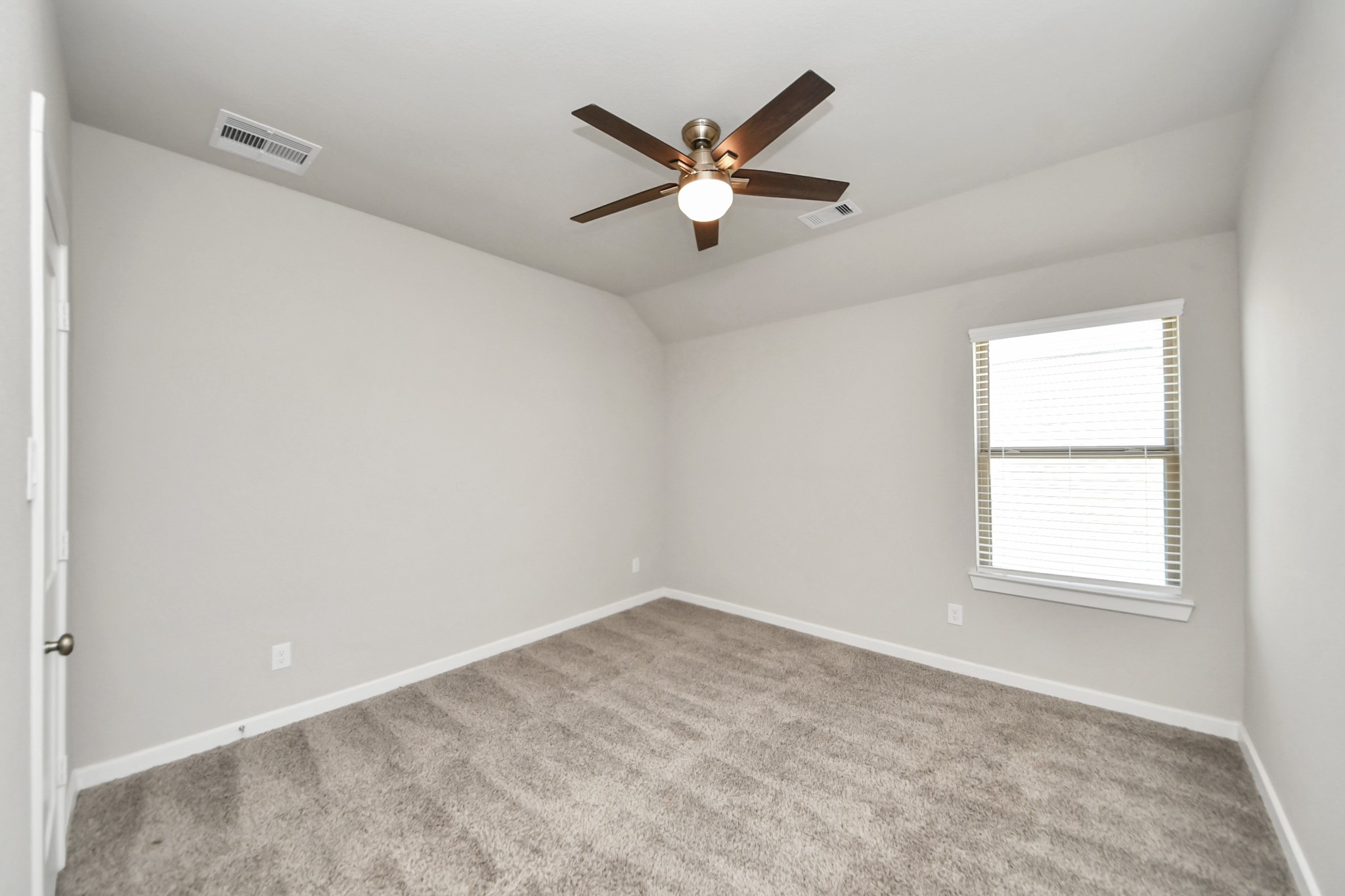 1919 Meadow Trail Drive Property Photo 38