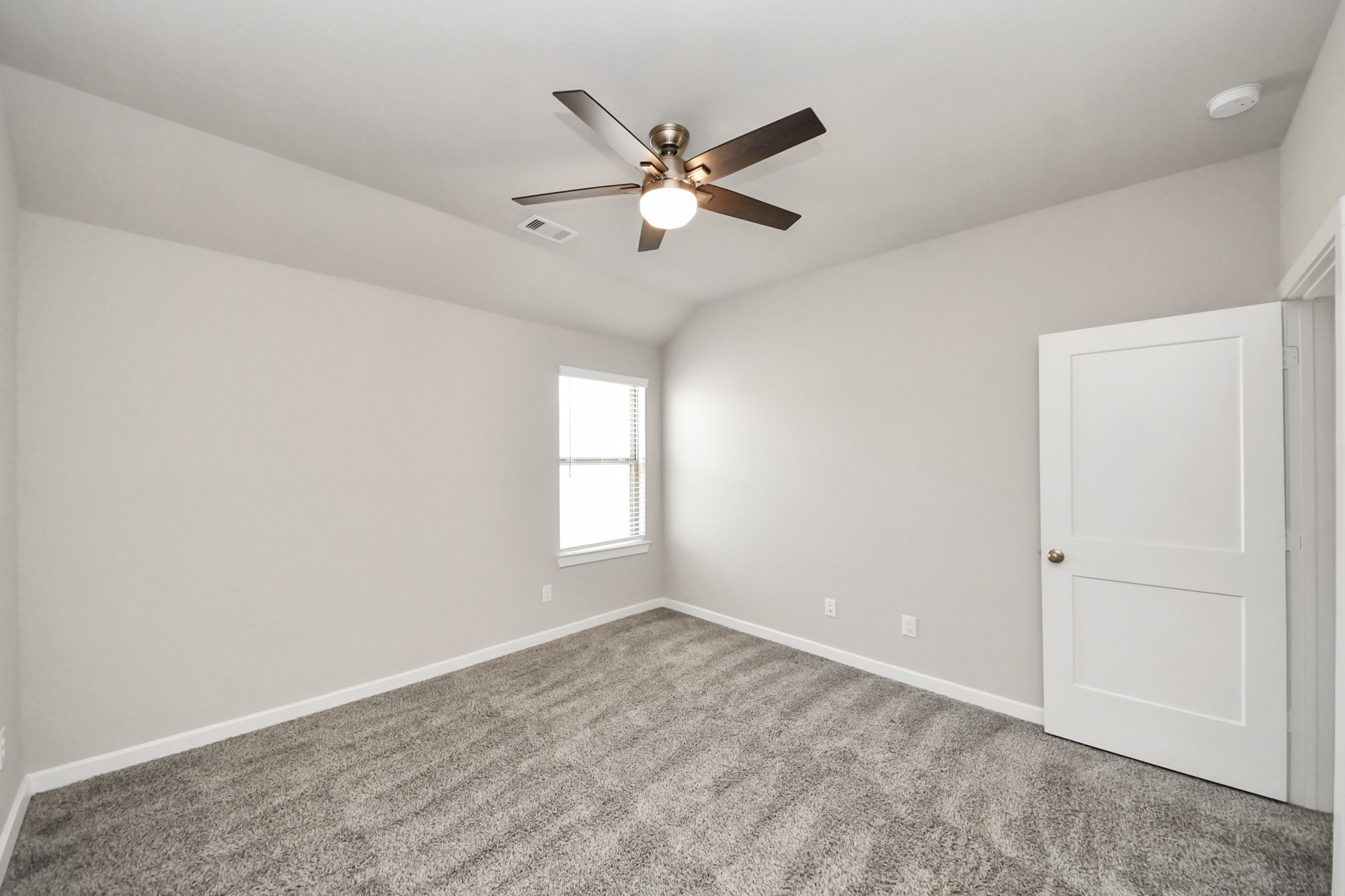 1919 Meadow Trail Drive Property Photo 39