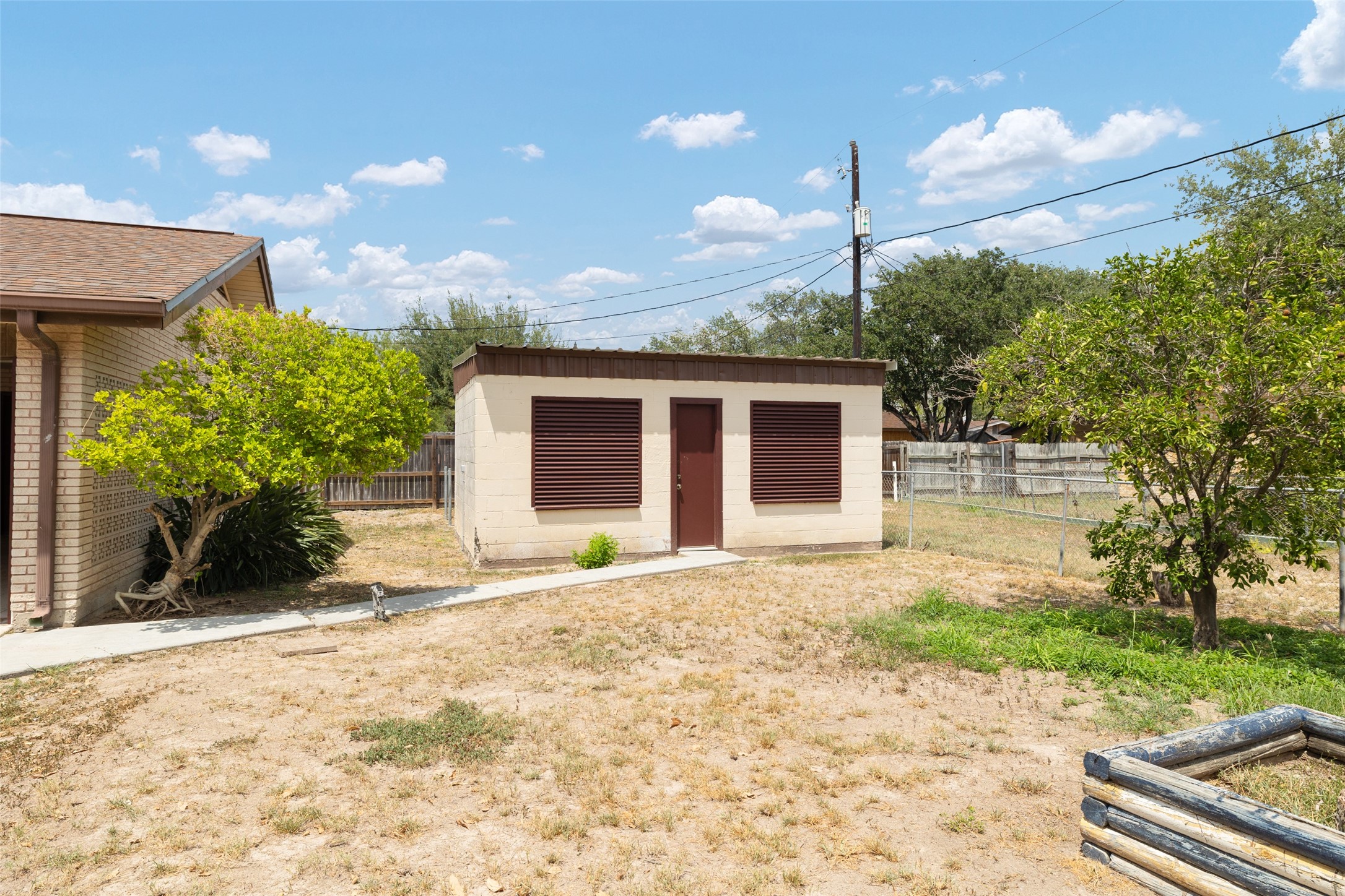901 Vista Hermosa Property Photo 16