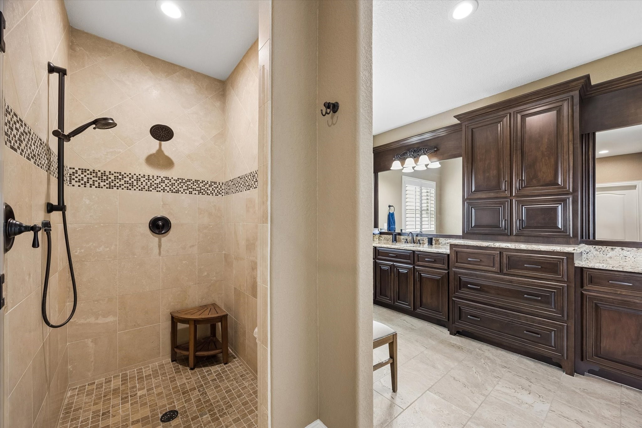 17703 Cedar Hill Drive Property Photo 24