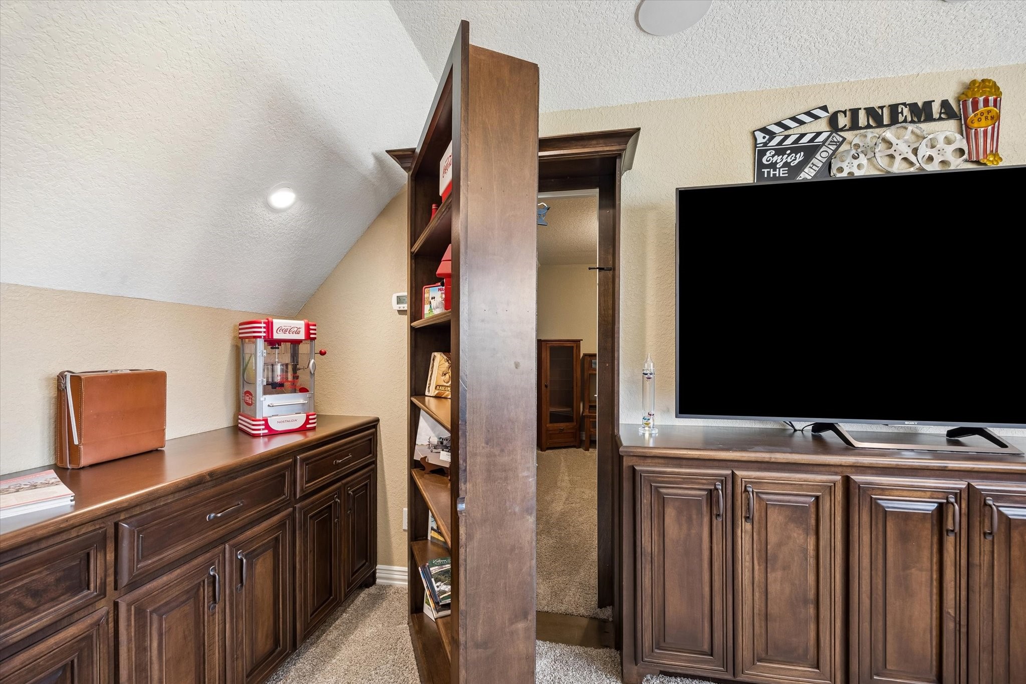 17703 Cedar Hill Drive Property Photo 32