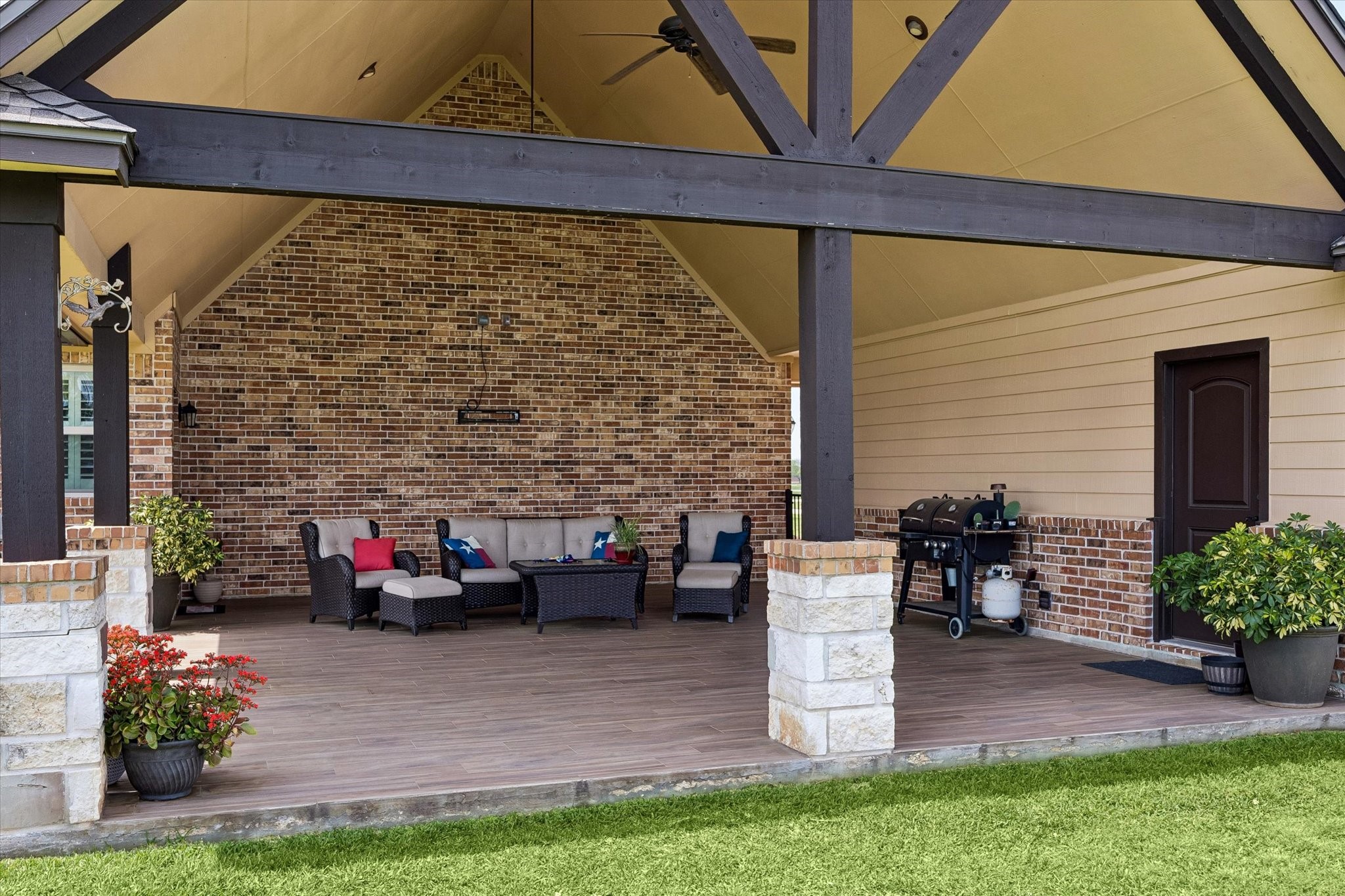 17703 Cedar Hill Drive Property Photo 39