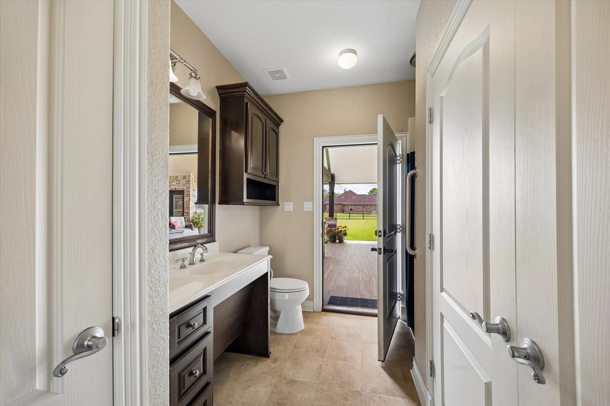 17703 Cedar Hill Drive Property Photo 43