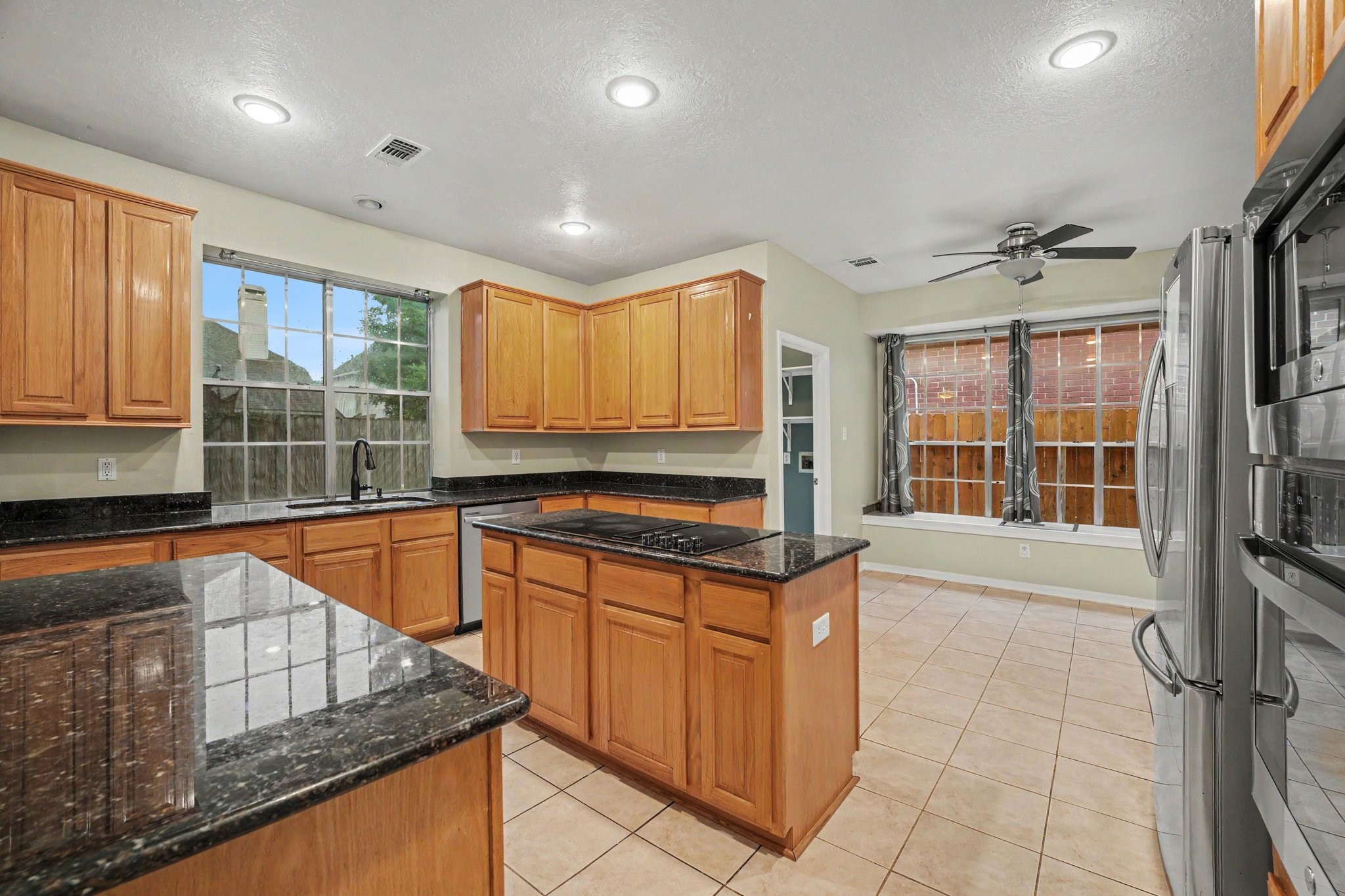 8511 Shellville Court Property Photo 6