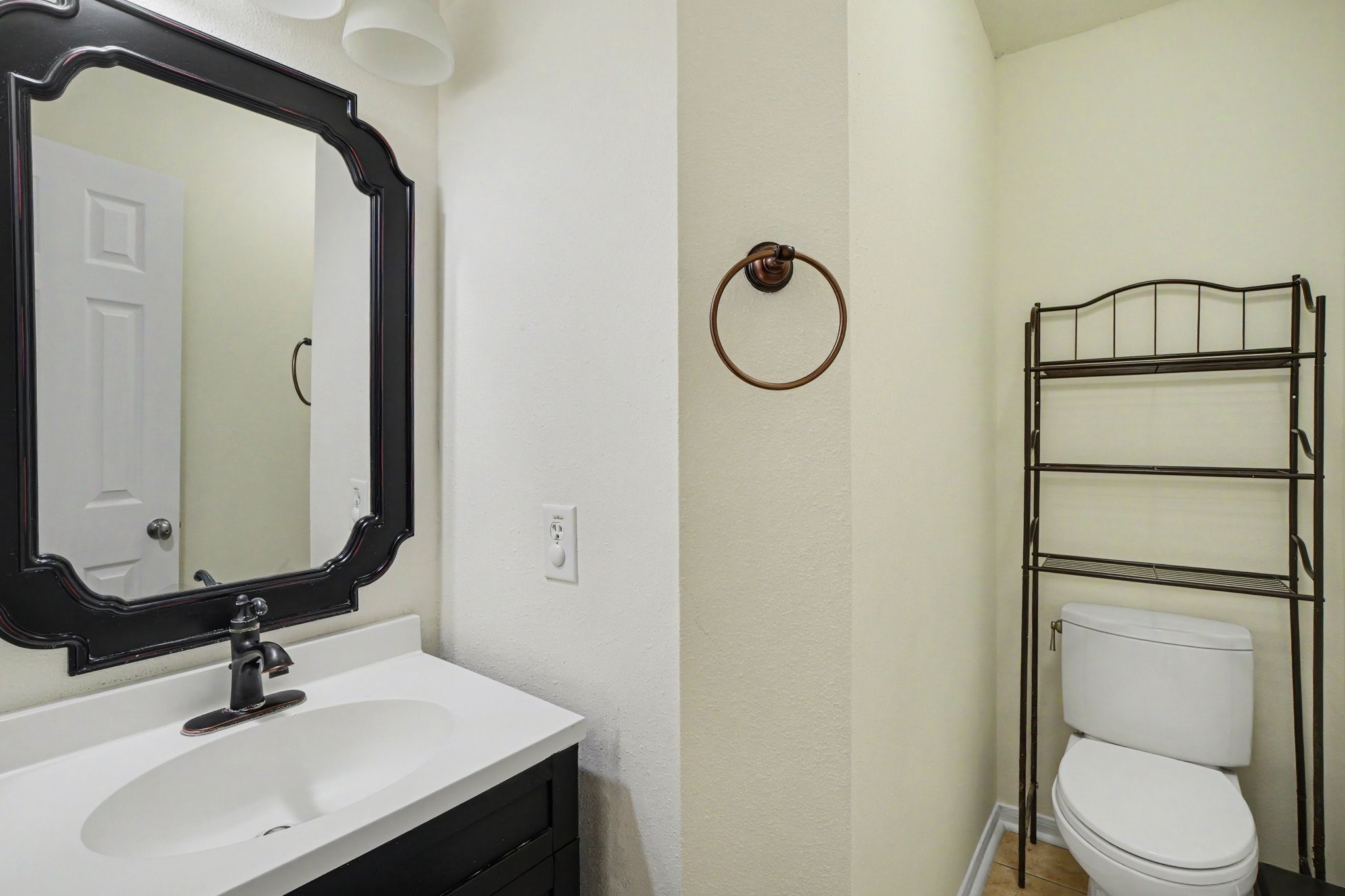8511 Shellville Court Property Photo 19