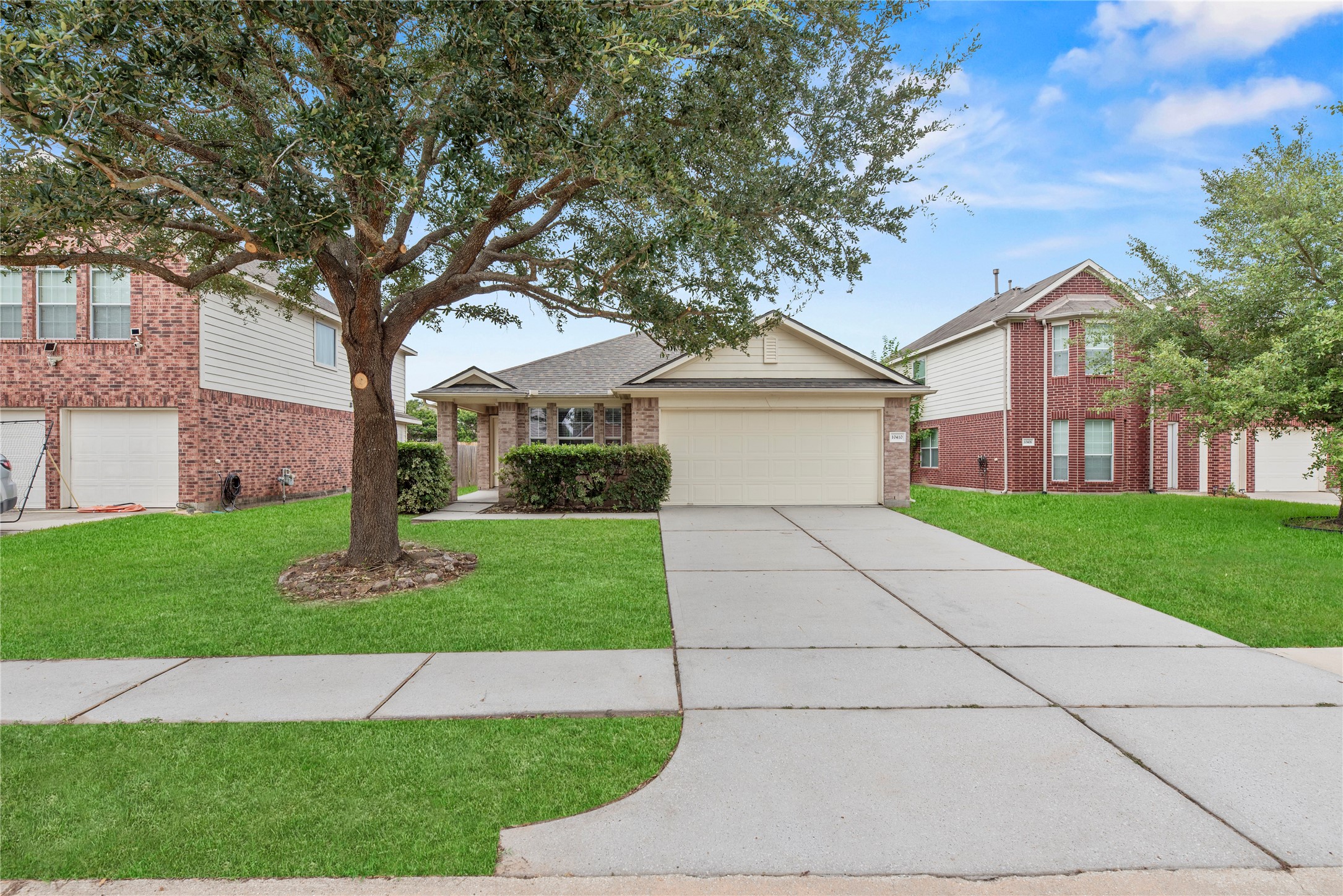 10410 Dewey Eve Court Property Photo 2