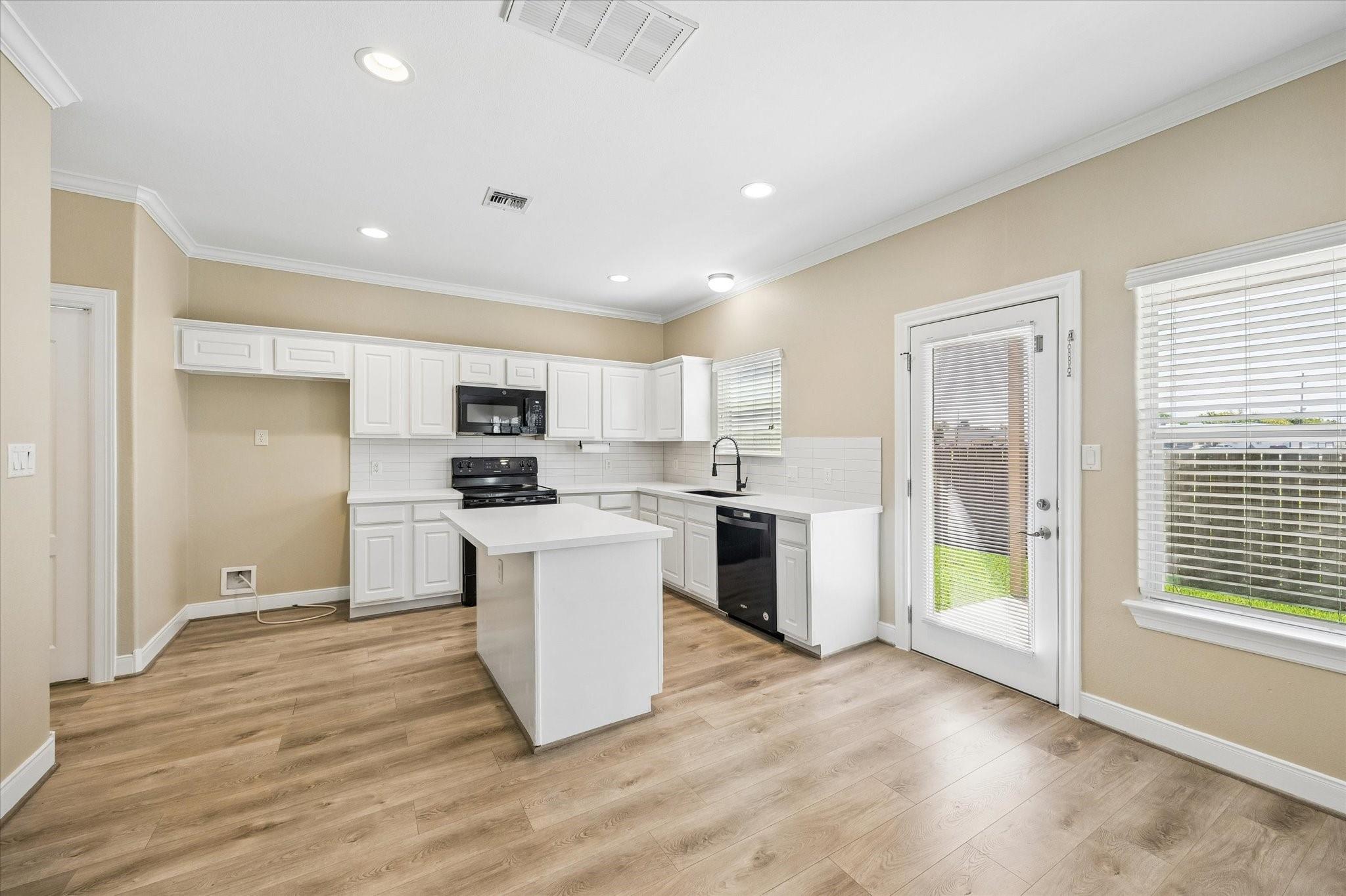 1717 Eagle Lake Road, Sealy Tx 77474 Property Photo 4