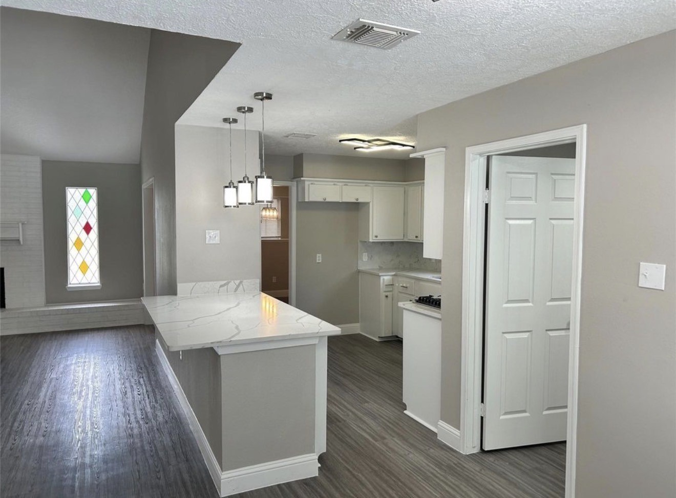 1601 Washington Drive Property Photo 3