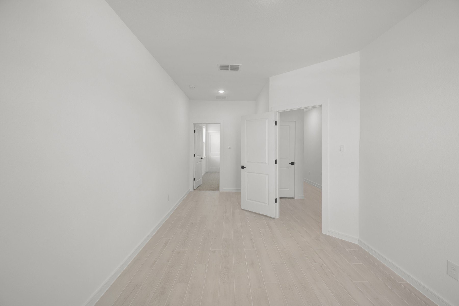 588 Day Station Drive Property Photo 4