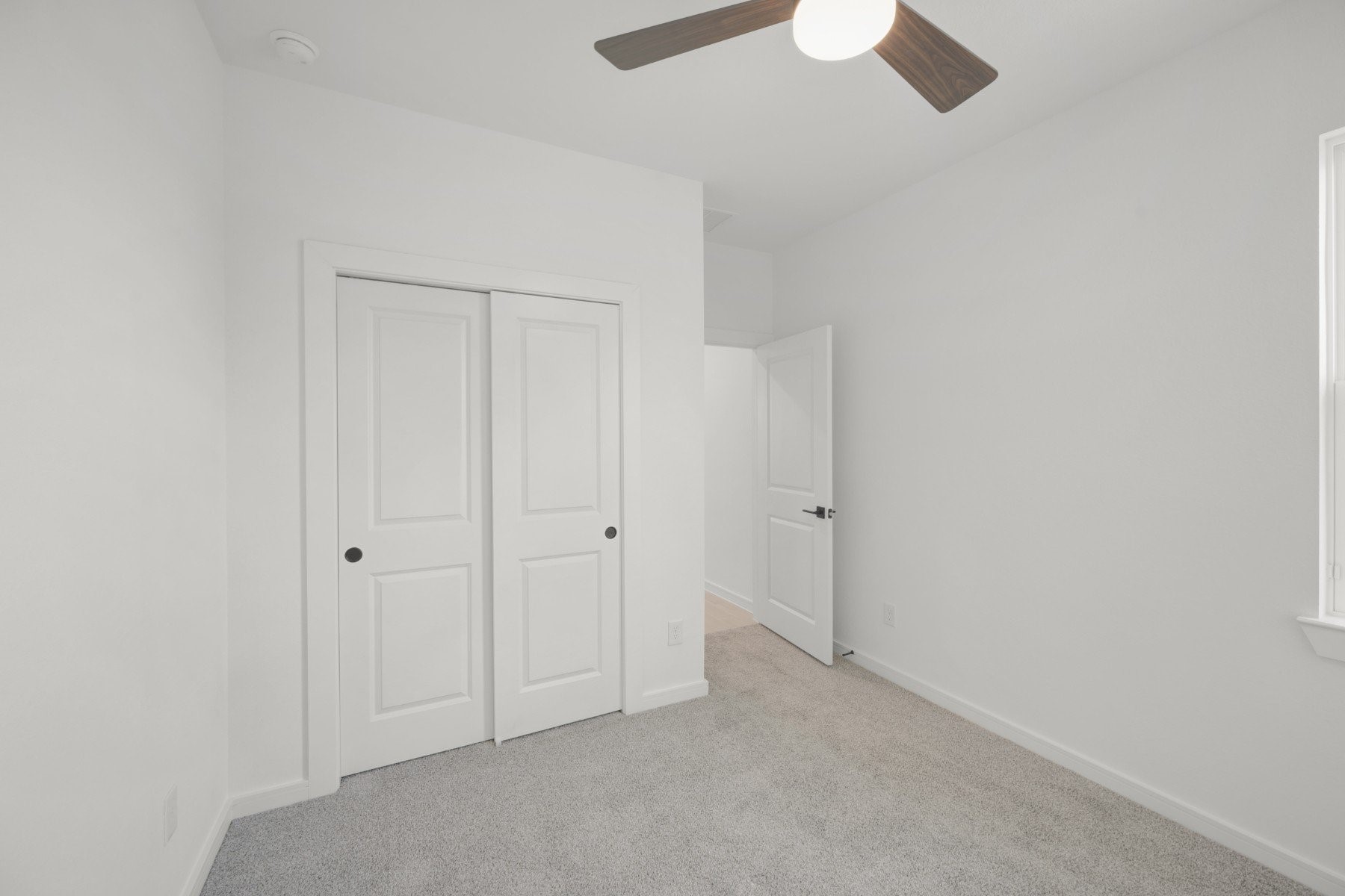 588 Day Station Drive Property Photo 6