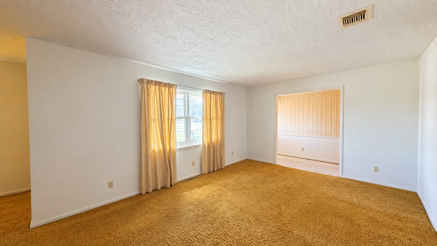 1105 Brenda Drive Property Photo 4
