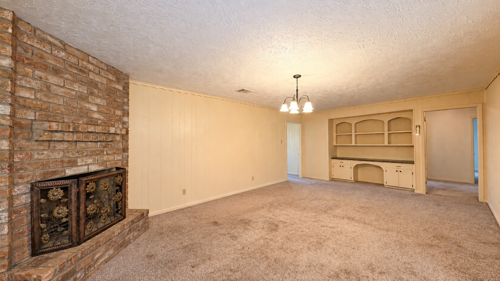 1105 Brenda Drive Property Photo 5