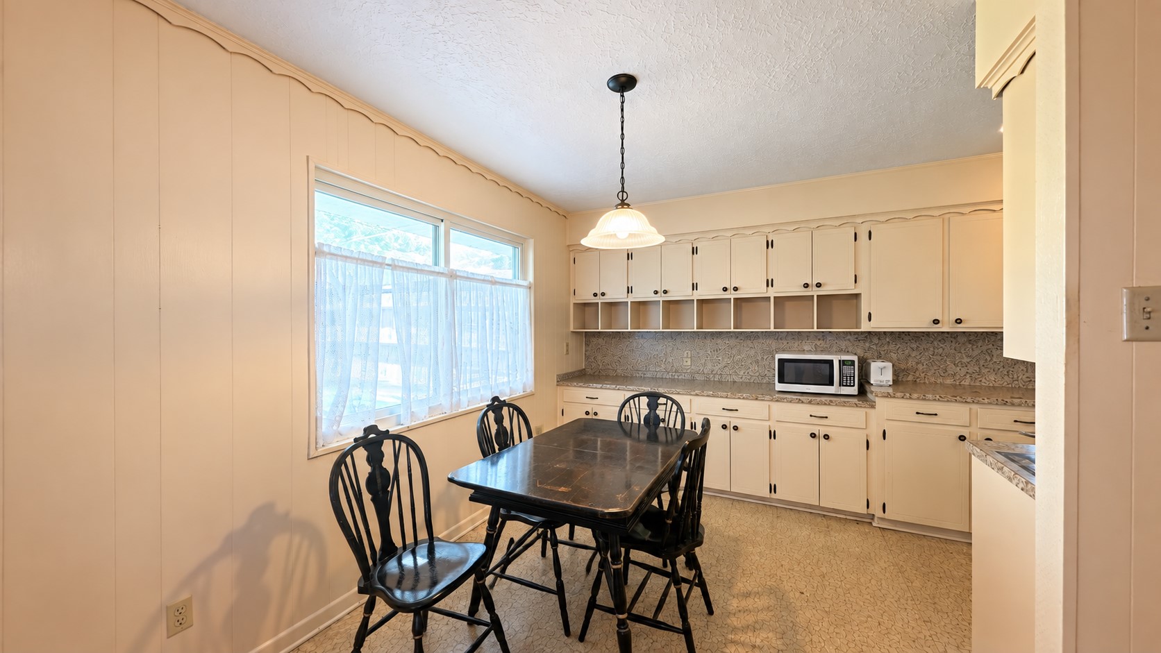 1105 Brenda Drive Property Photo 6