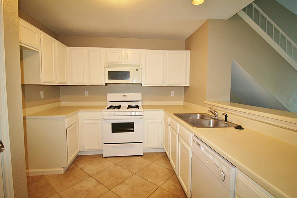 12026 Kleinmeadow Drive Property Photo 6
