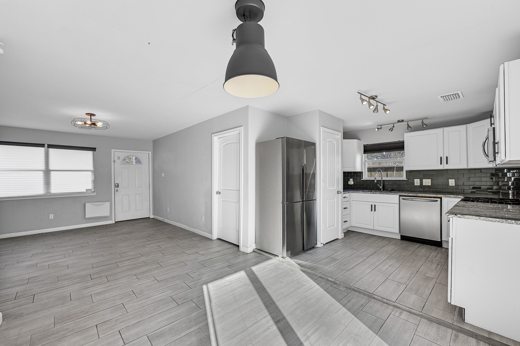 6705 Sherwood Drive Property Photo 1
