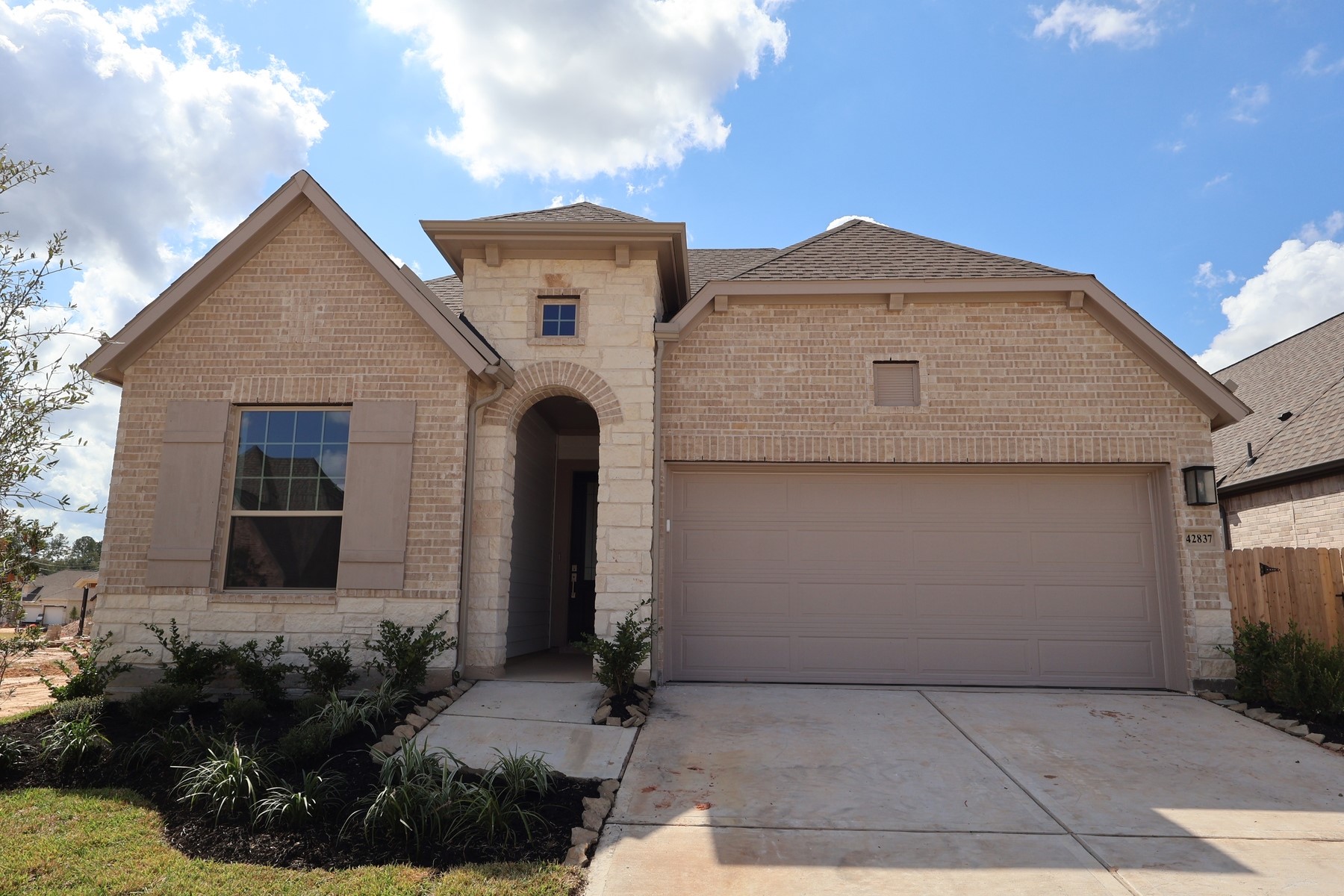 42837 Terraza Drive Property Photo 1