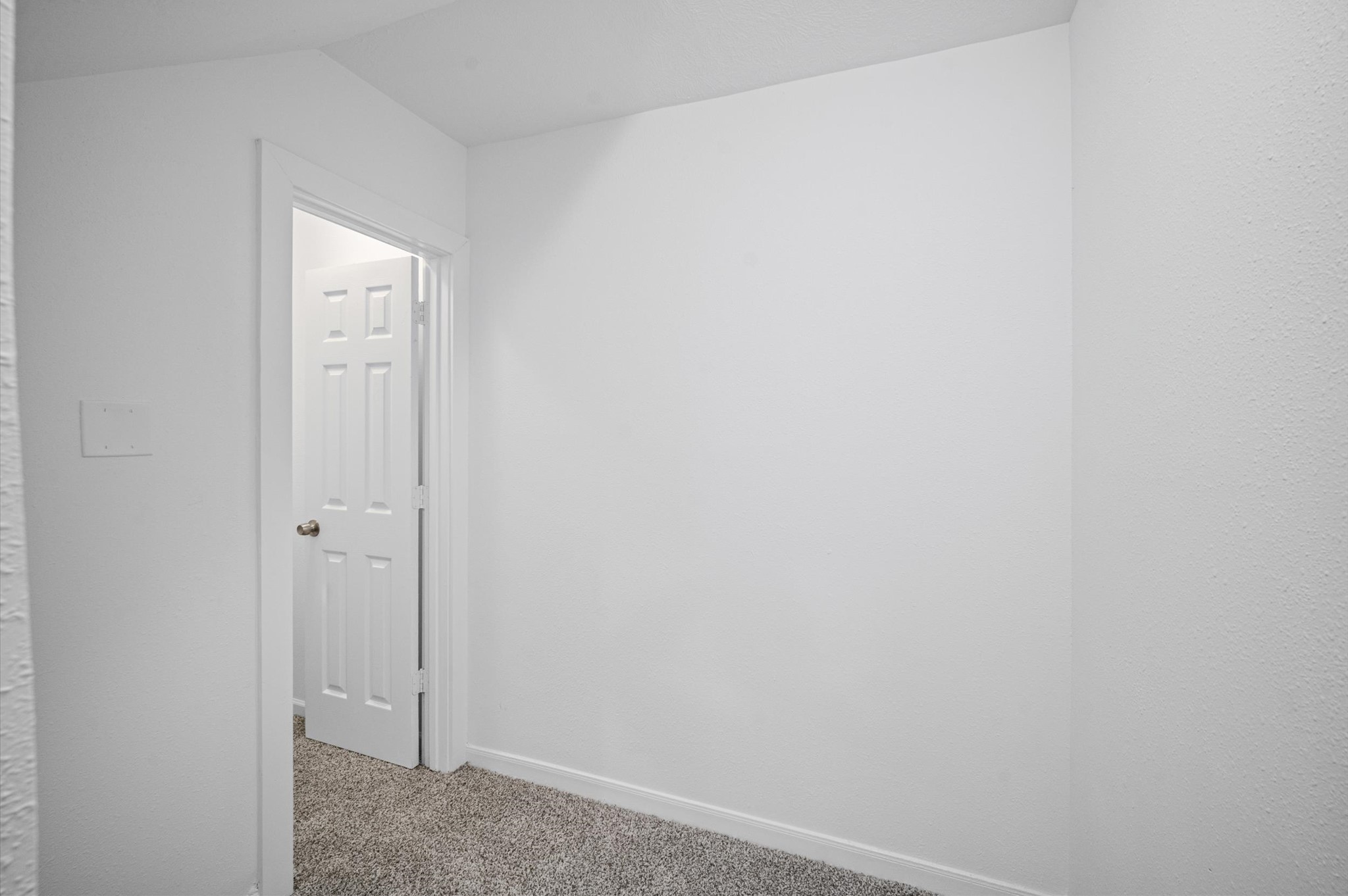 909 King Street Property Photo 20