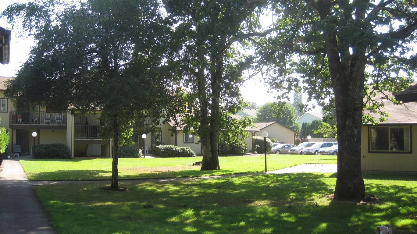 900 N Douglas Ave 50 Property Photo 3