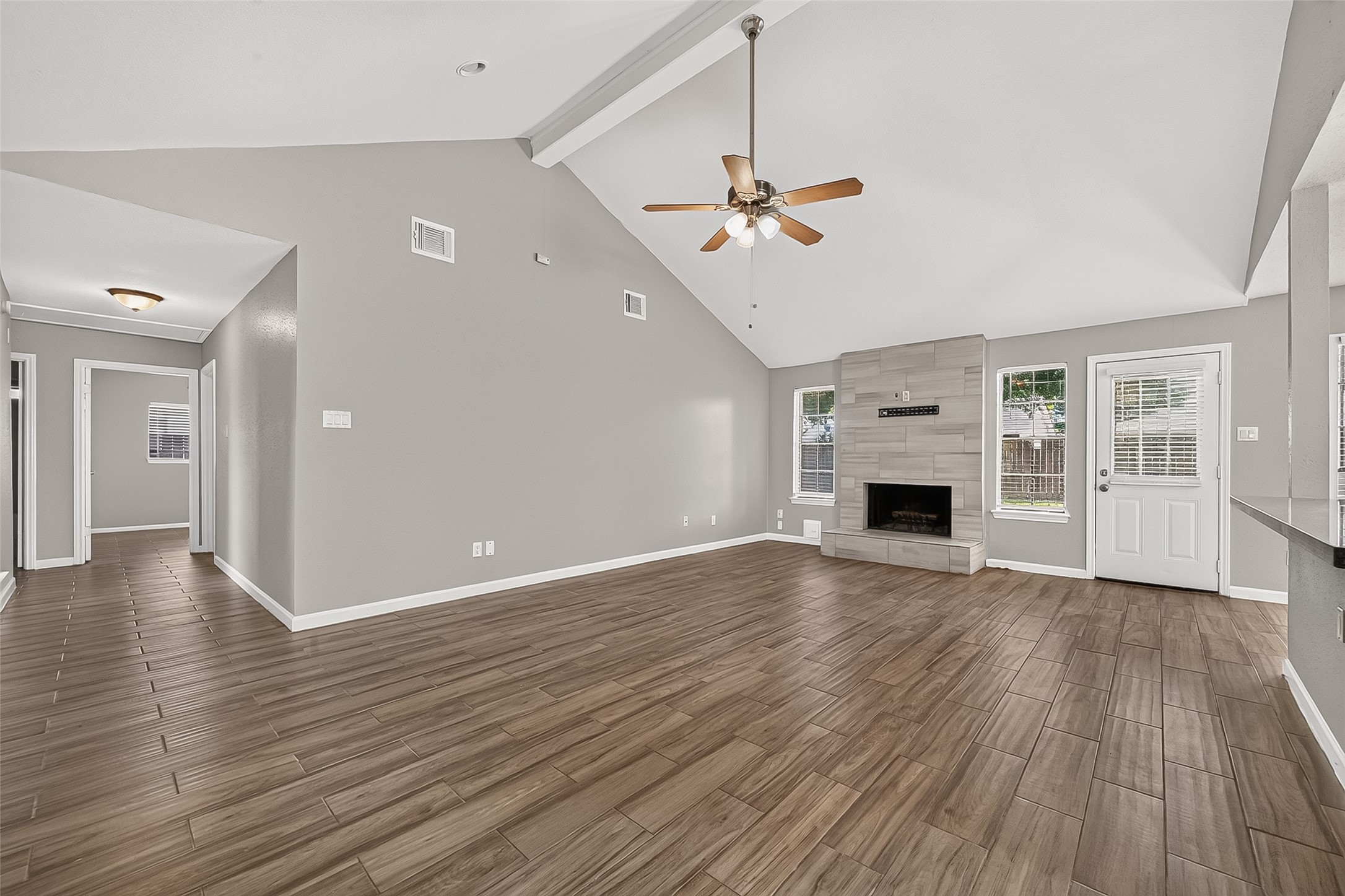 18735 Glen Briar Lane Property Photo 6