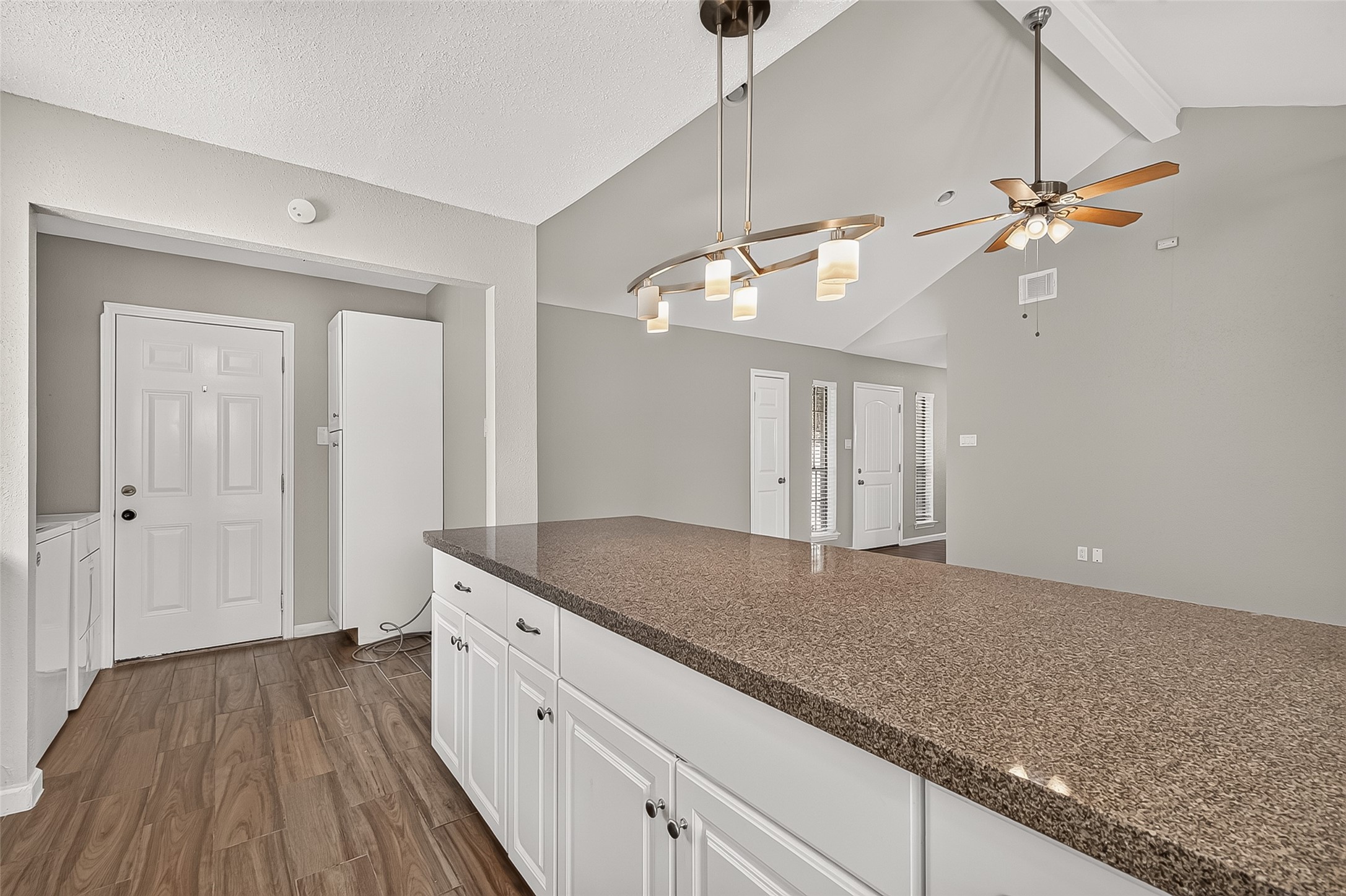 18735 Glen Briar Lane Property Photo 13