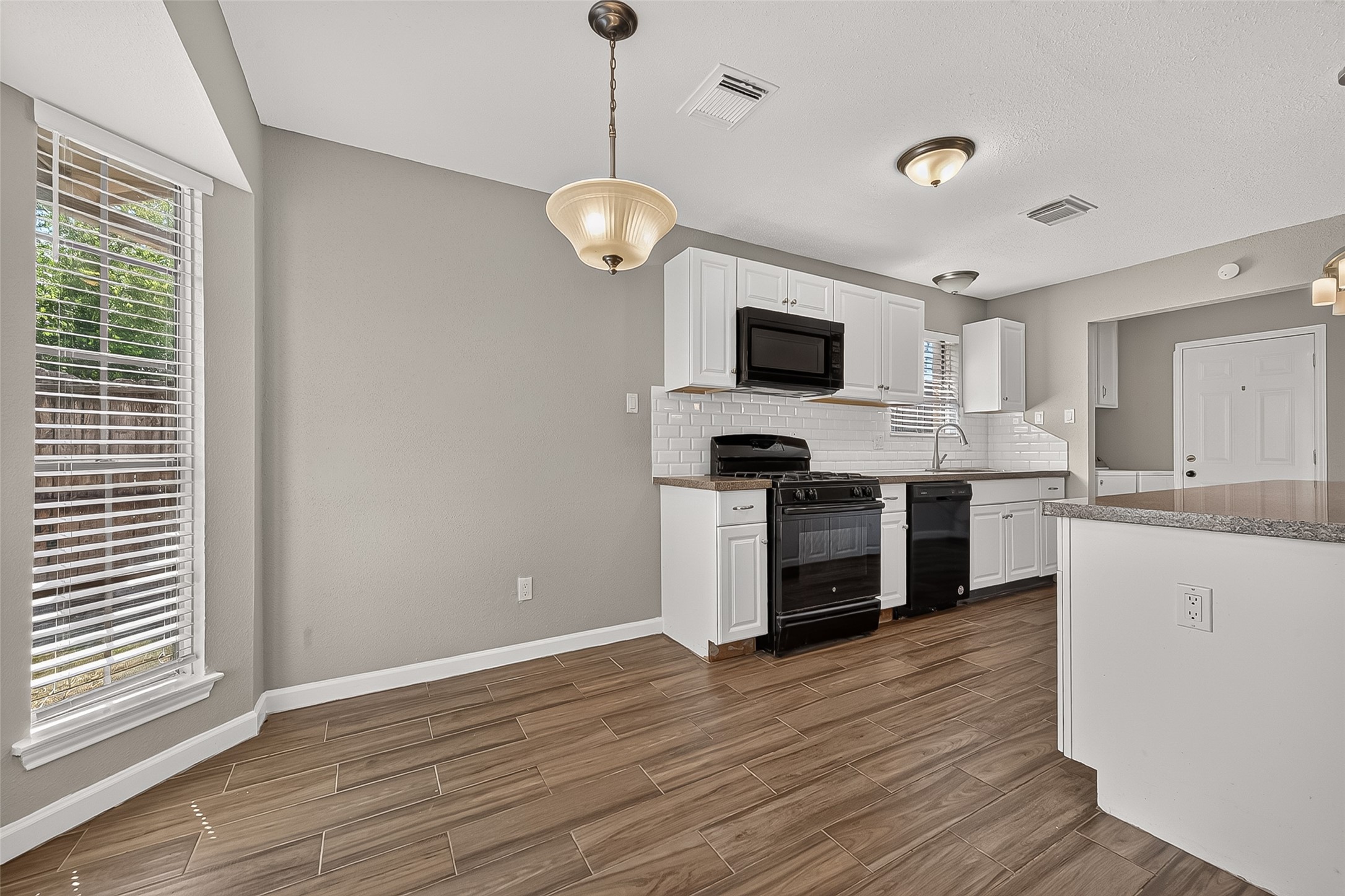 18735 Glen Briar Lane Property Photo 14