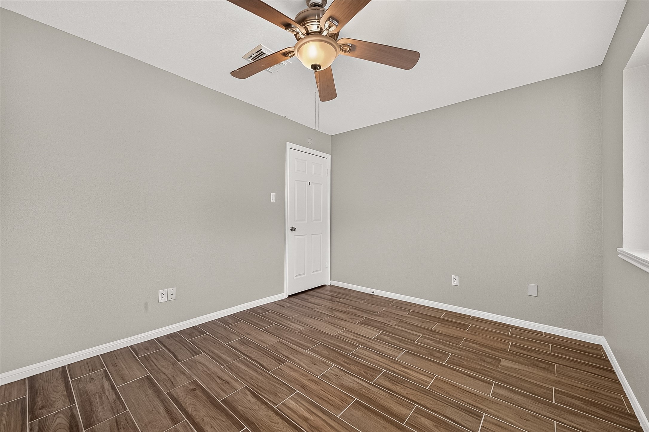18735 Glen Briar Lane Property Photo 24