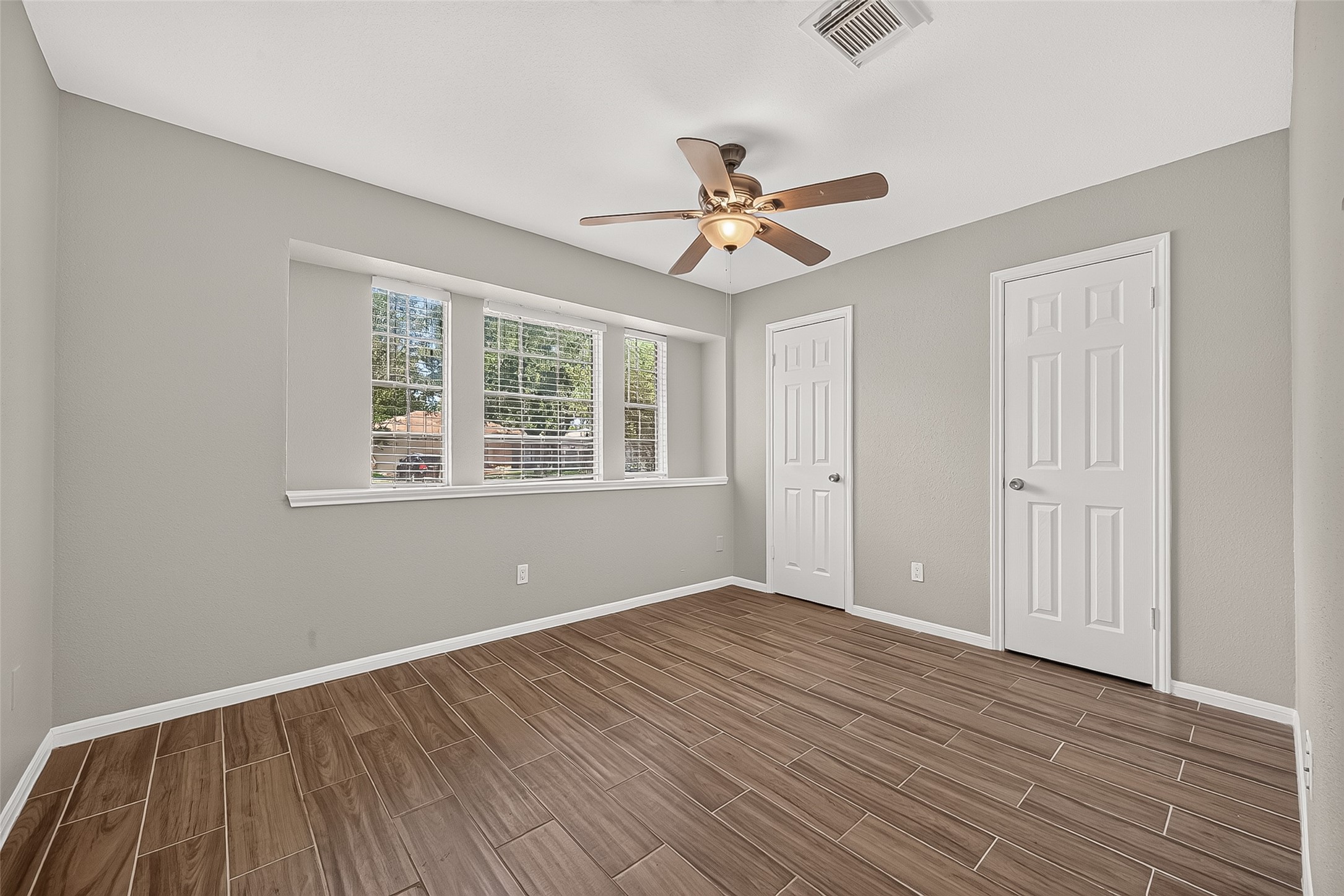 18735 Glen Briar Lane Property Photo 25