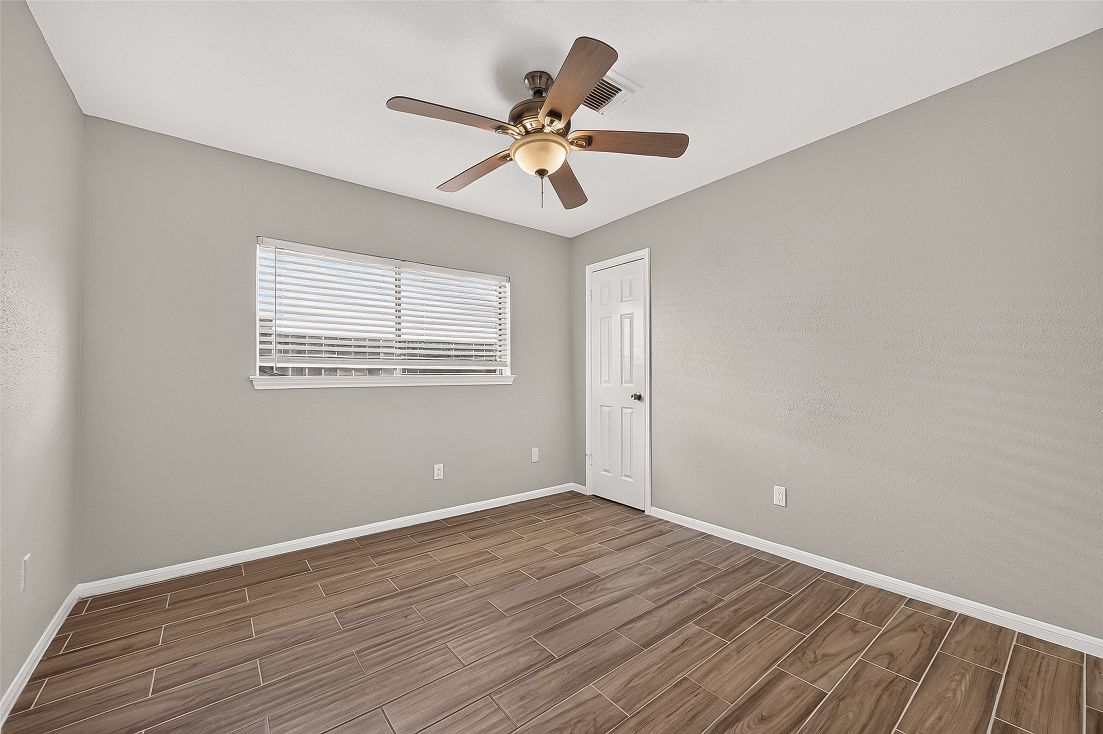 18735 Glen Briar Lane Property Photo 27