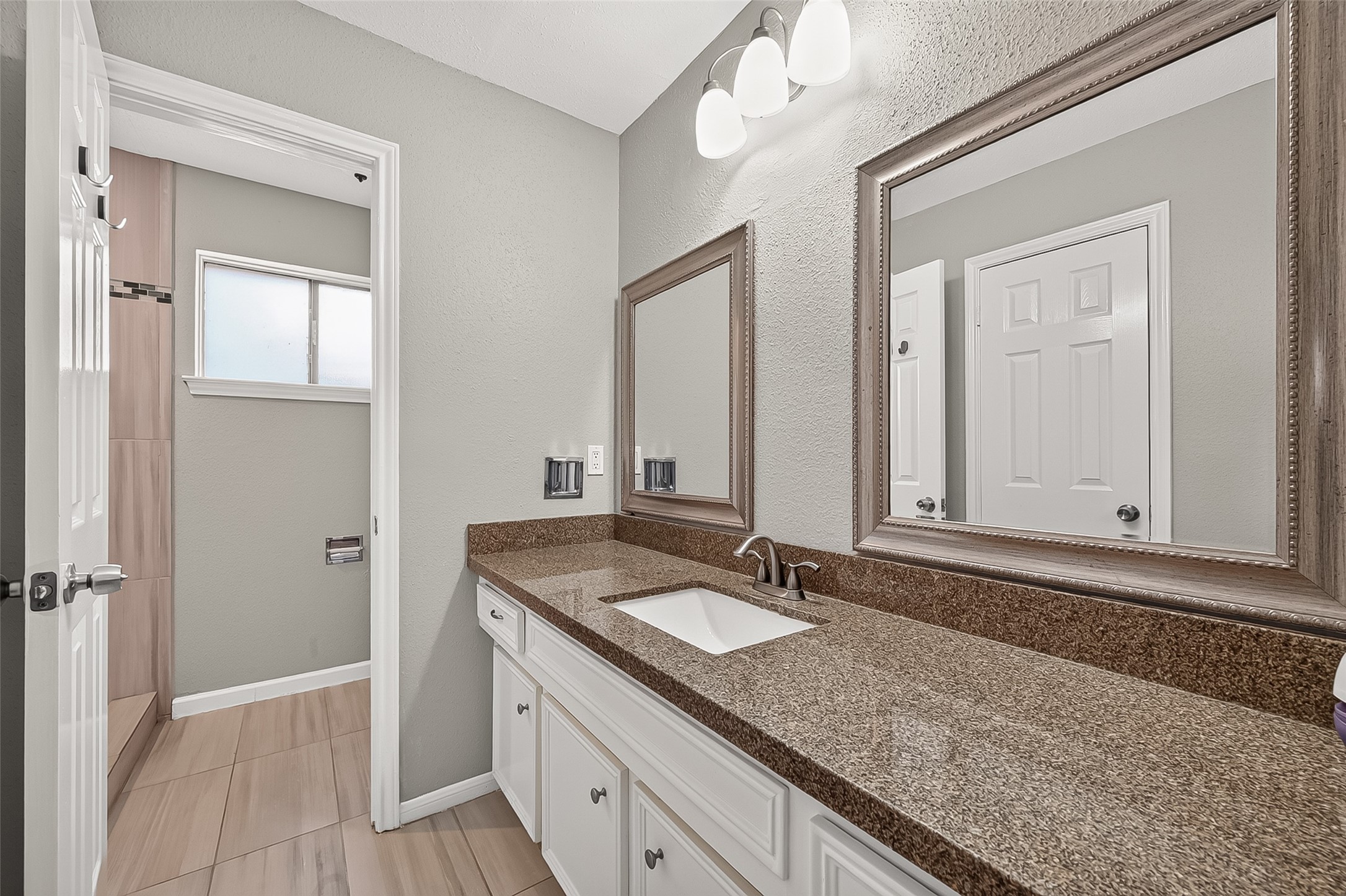 18735 Glen Briar Lane Property Photo 30