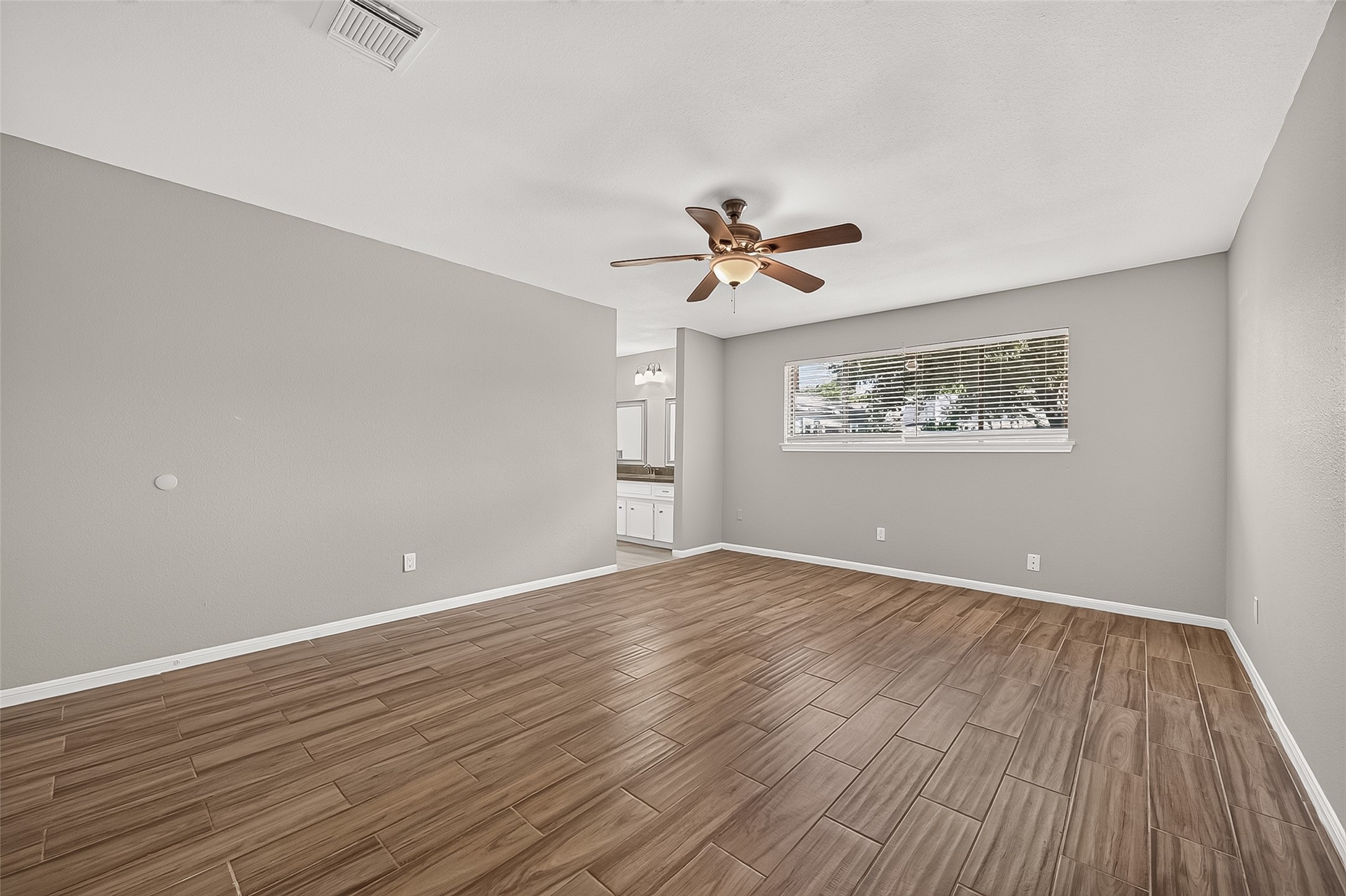 18735 Glen Briar Lane Property Photo 32