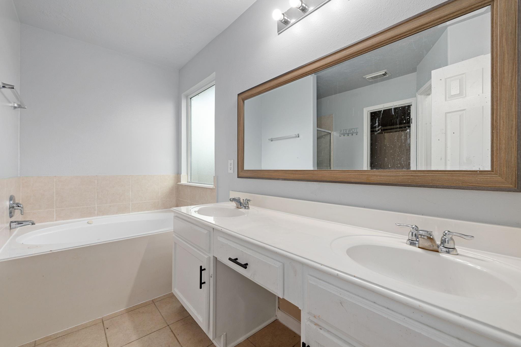 17014 Morning Dusk Drive Property Photo 16