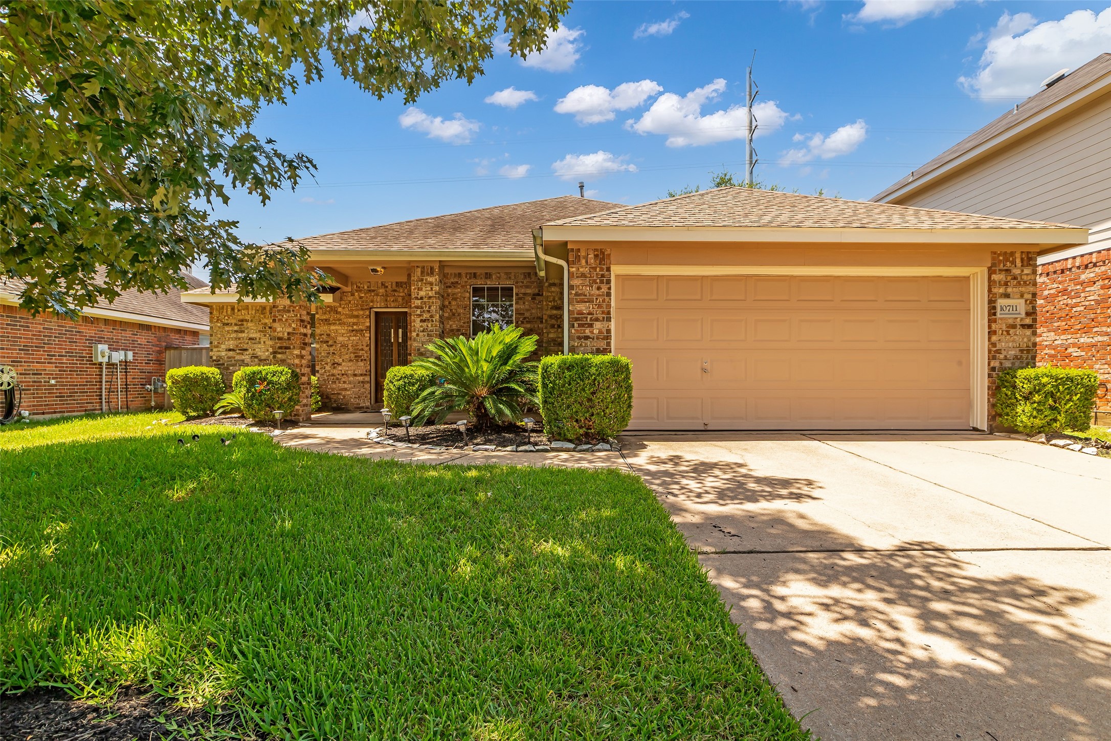 10711 Gilford Crest Drive Property Photo 1