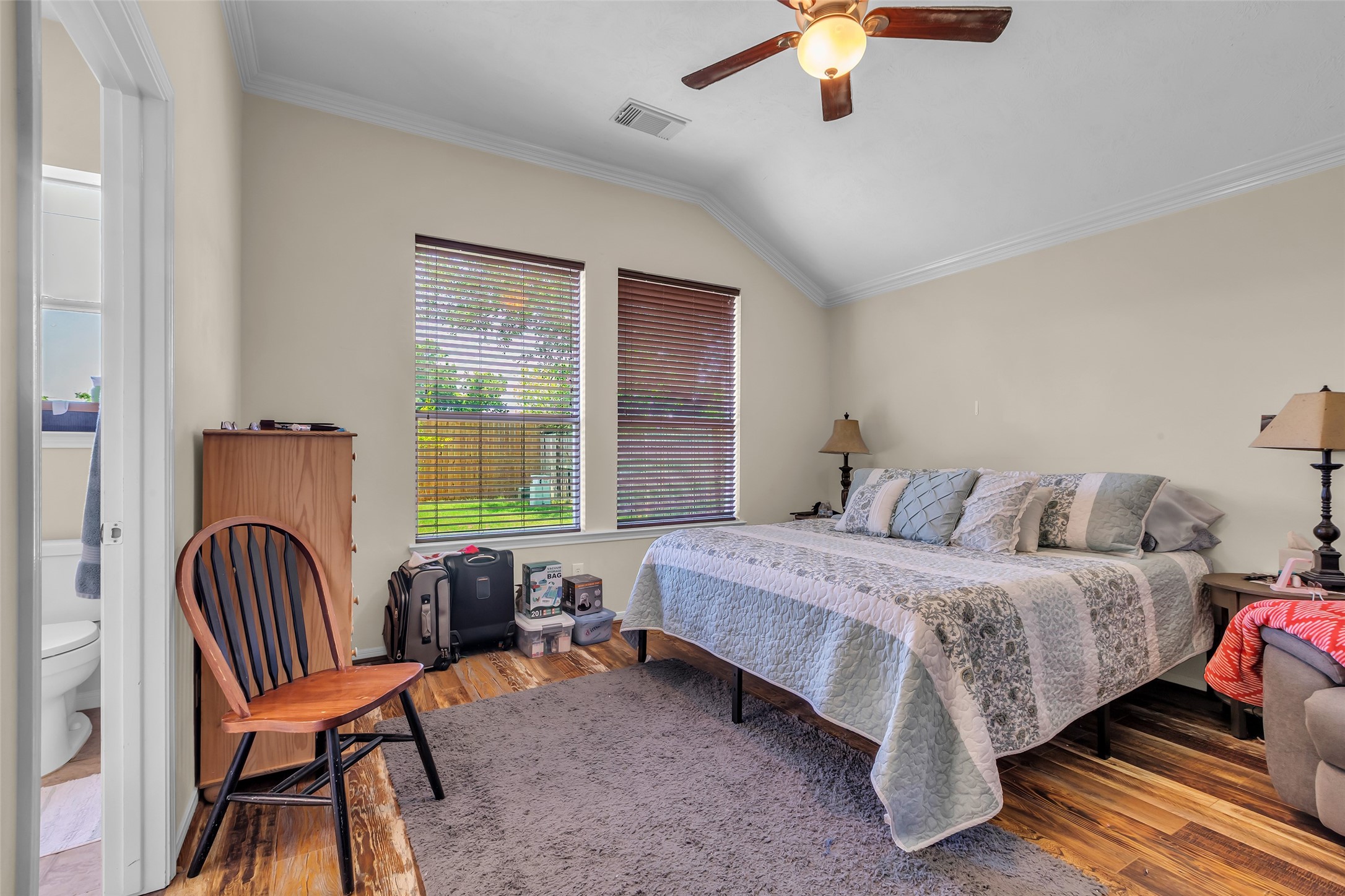 10711 Gilford Crest Drive Property Photo 5