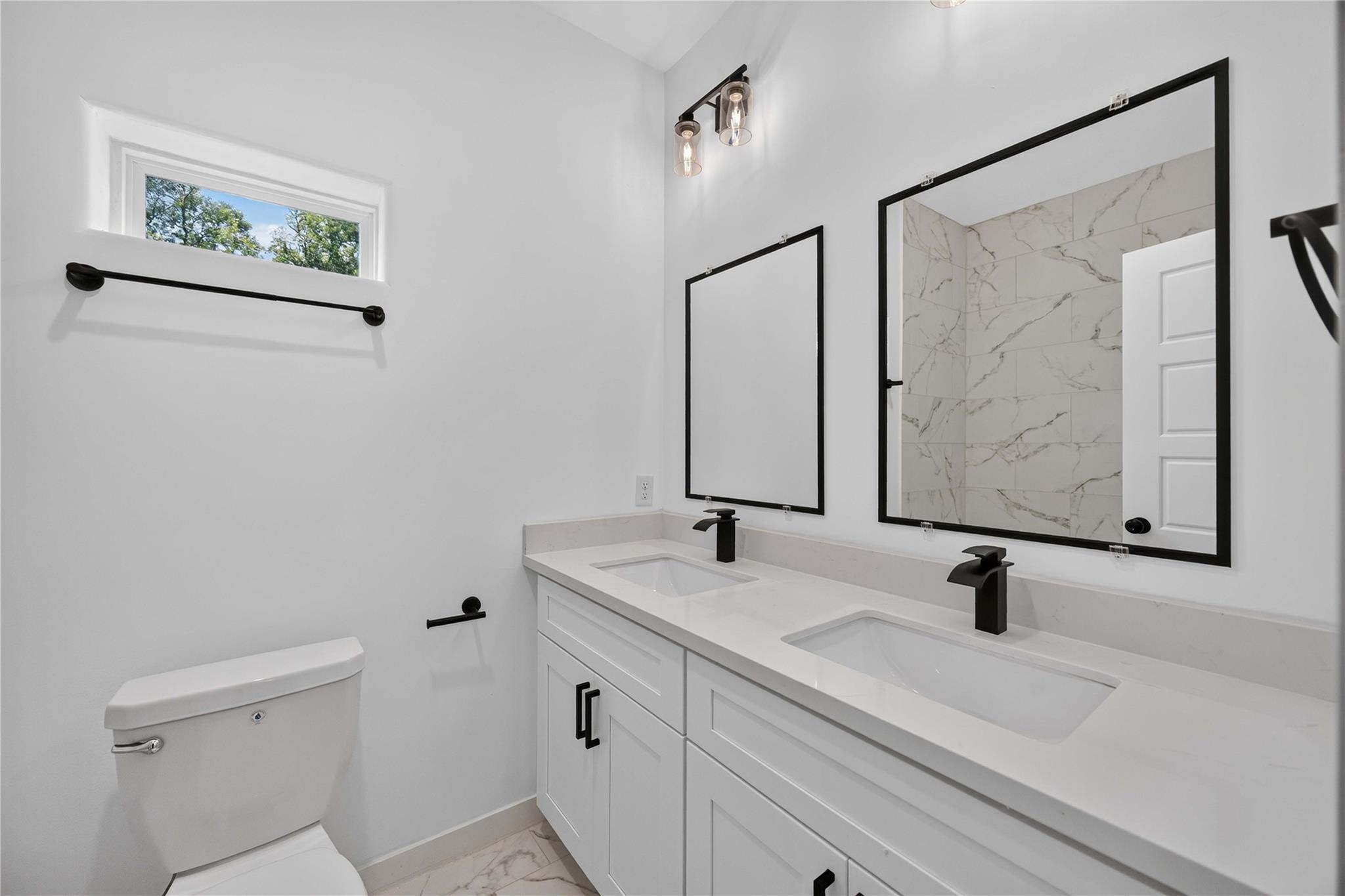 8208 Sterlingshire Street, Houston Tx 77078 Property Photo 27
