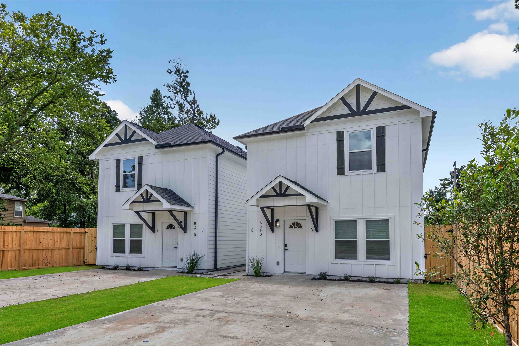 8208 Sterlingshire Street A/b Property Photo 2