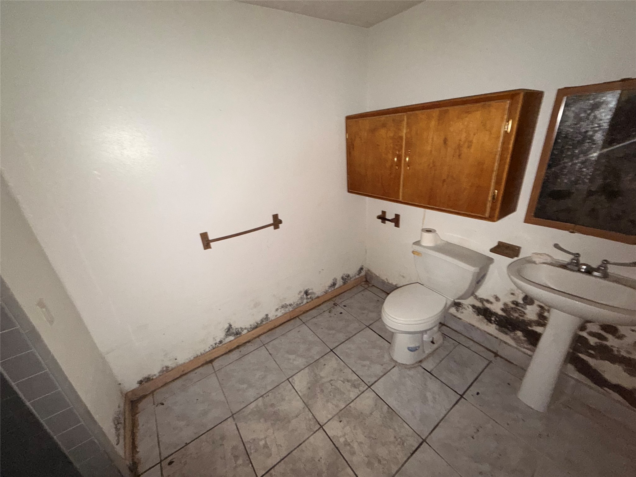 400 S Main Street Property Photo 19