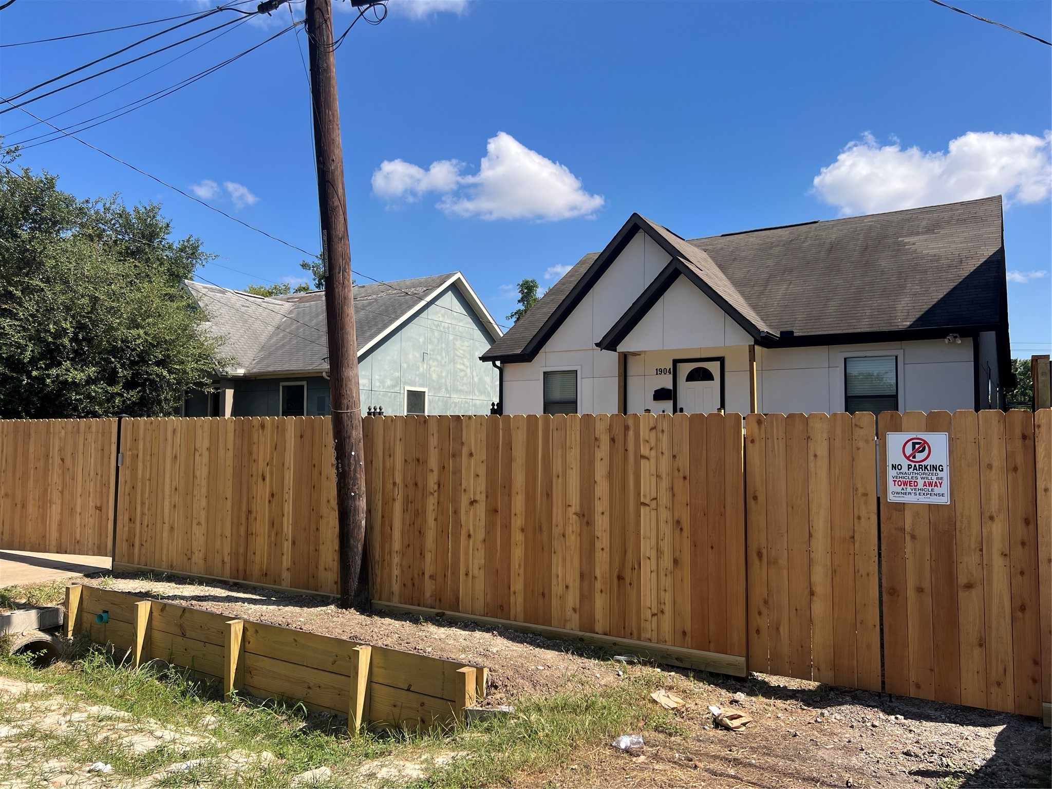 1904 Davis Street Property Photo 32