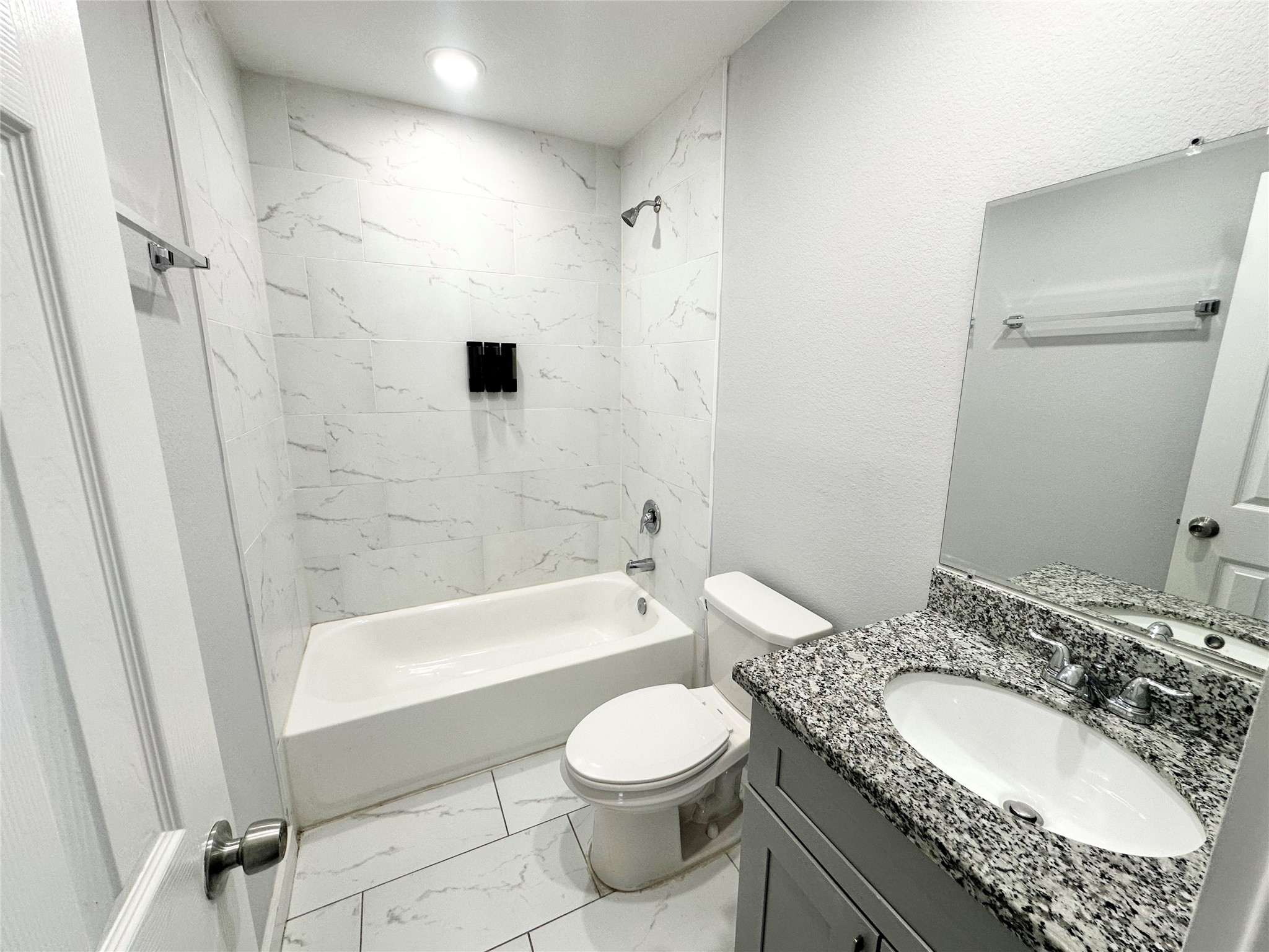 8215 Crestview Drive A Property Photo 18