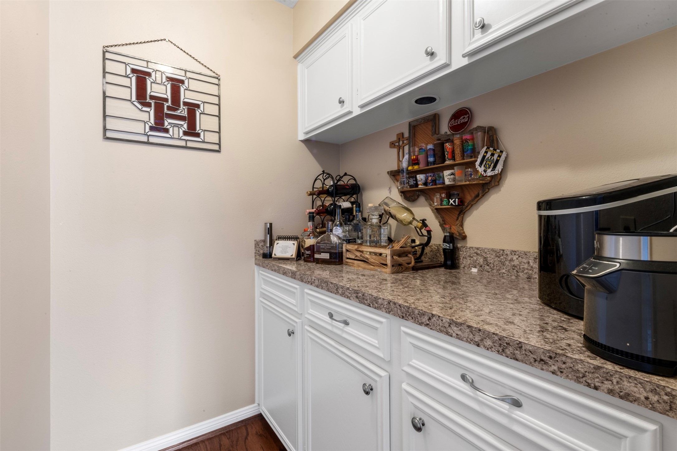 1018 Trowbridge Drive Property Photo 7